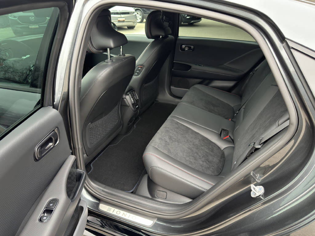 HYUNDAI IONIQ 6 N-Line 84 KWH 4WD-image-8