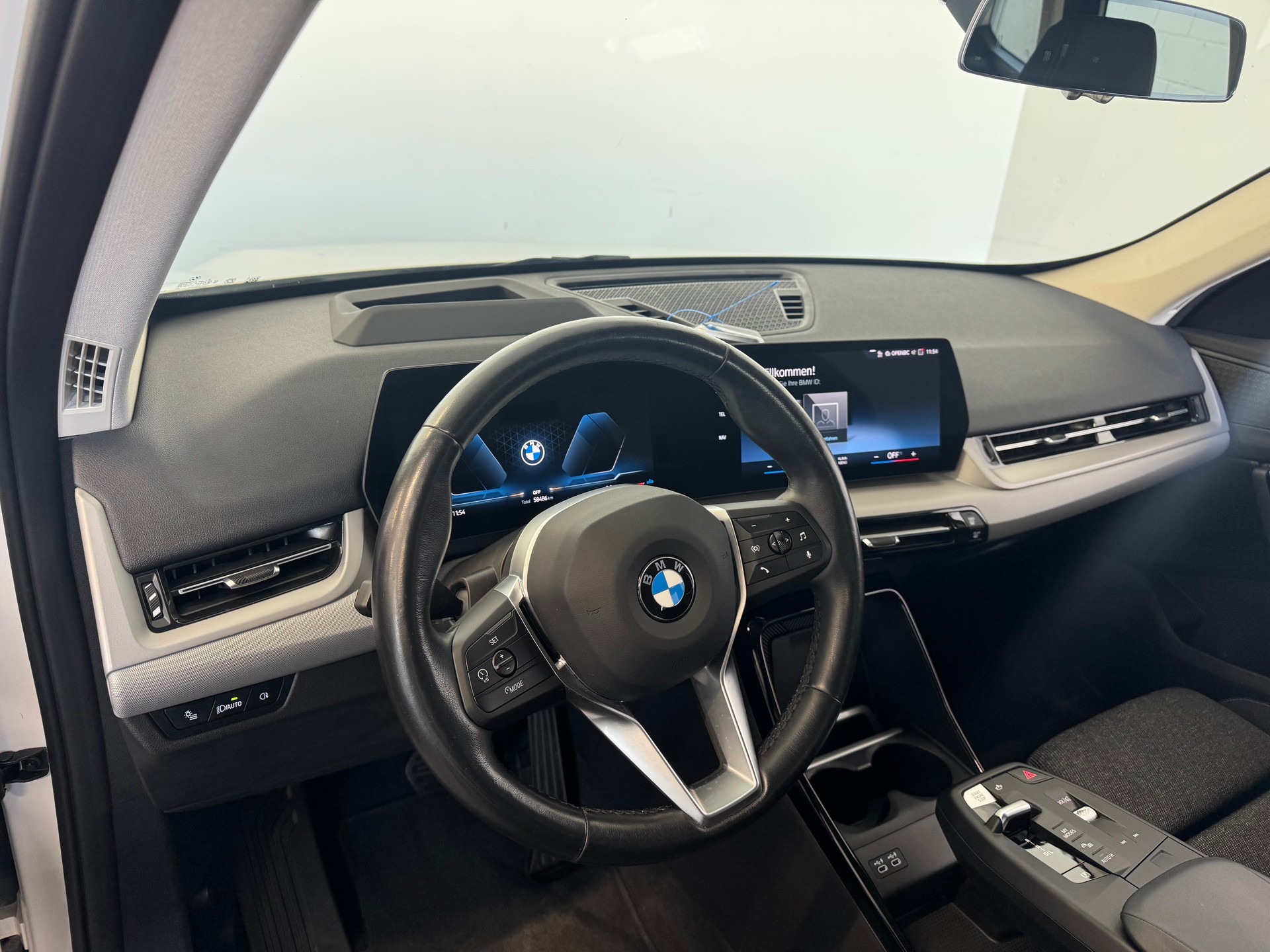 BMW X1 xDrive 20d 48V-image-6