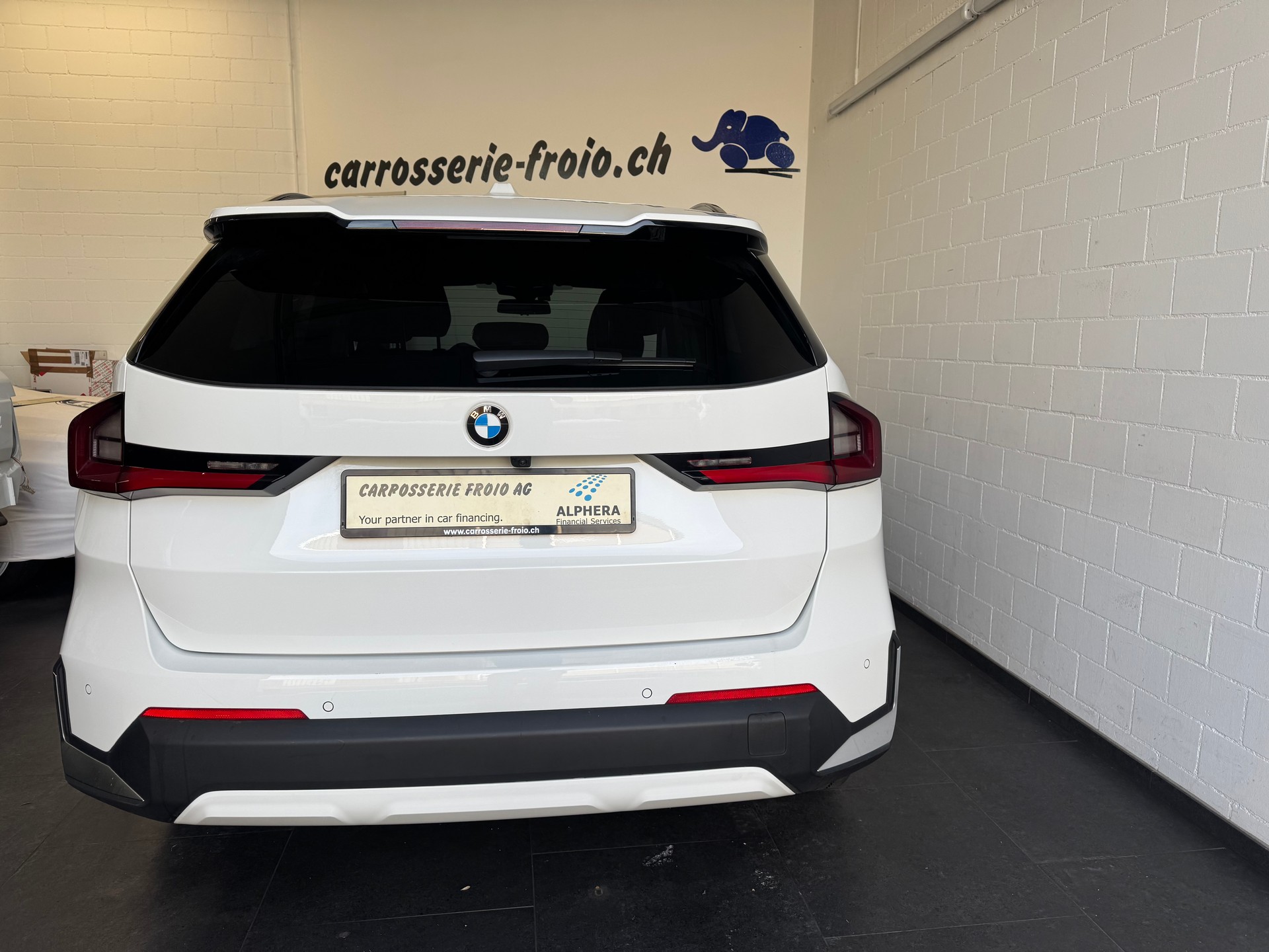 BMW X1 xDrive 20d 48V-image-4