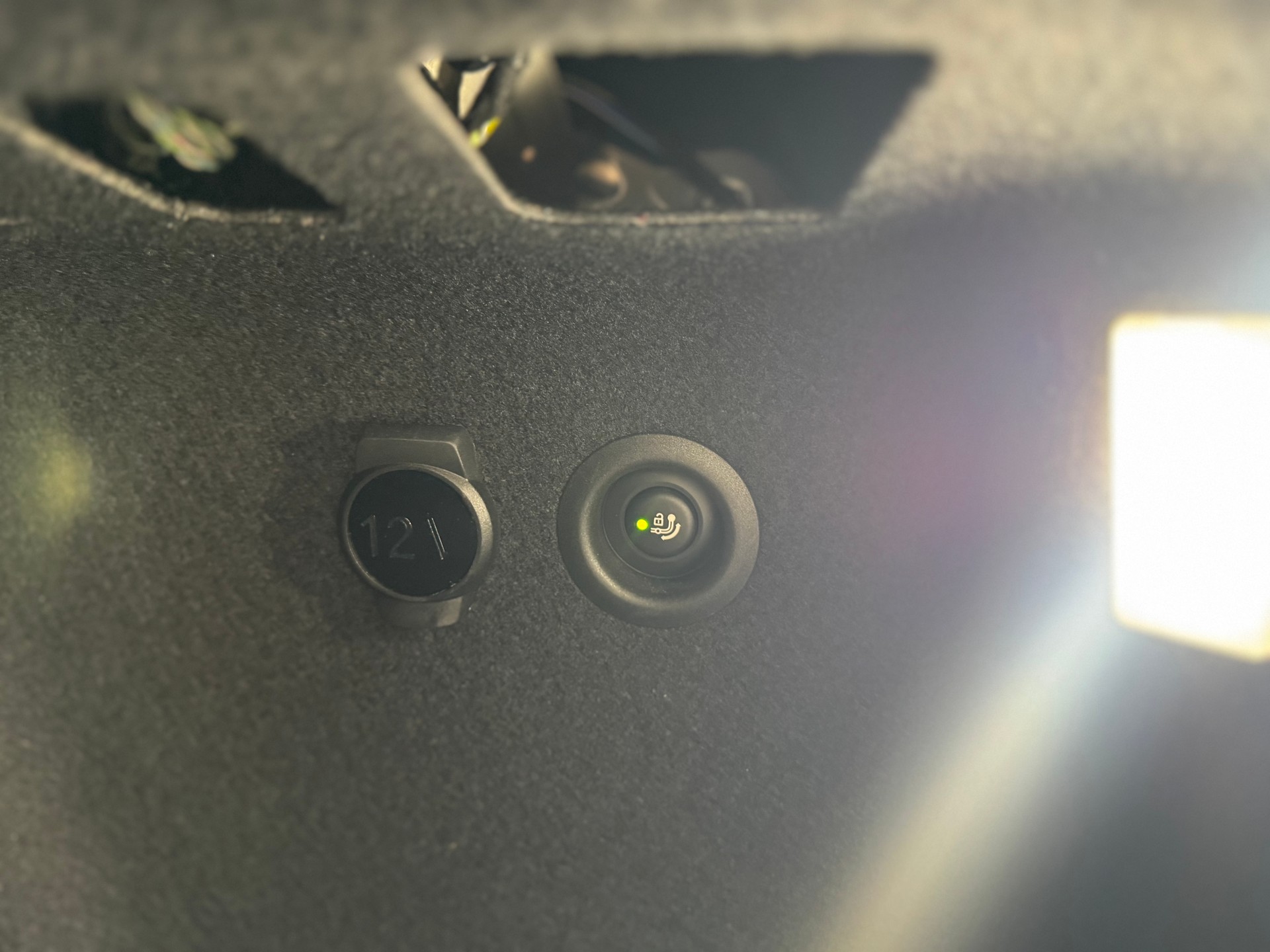 BMW X1 xDrive 20d 48V-image-13