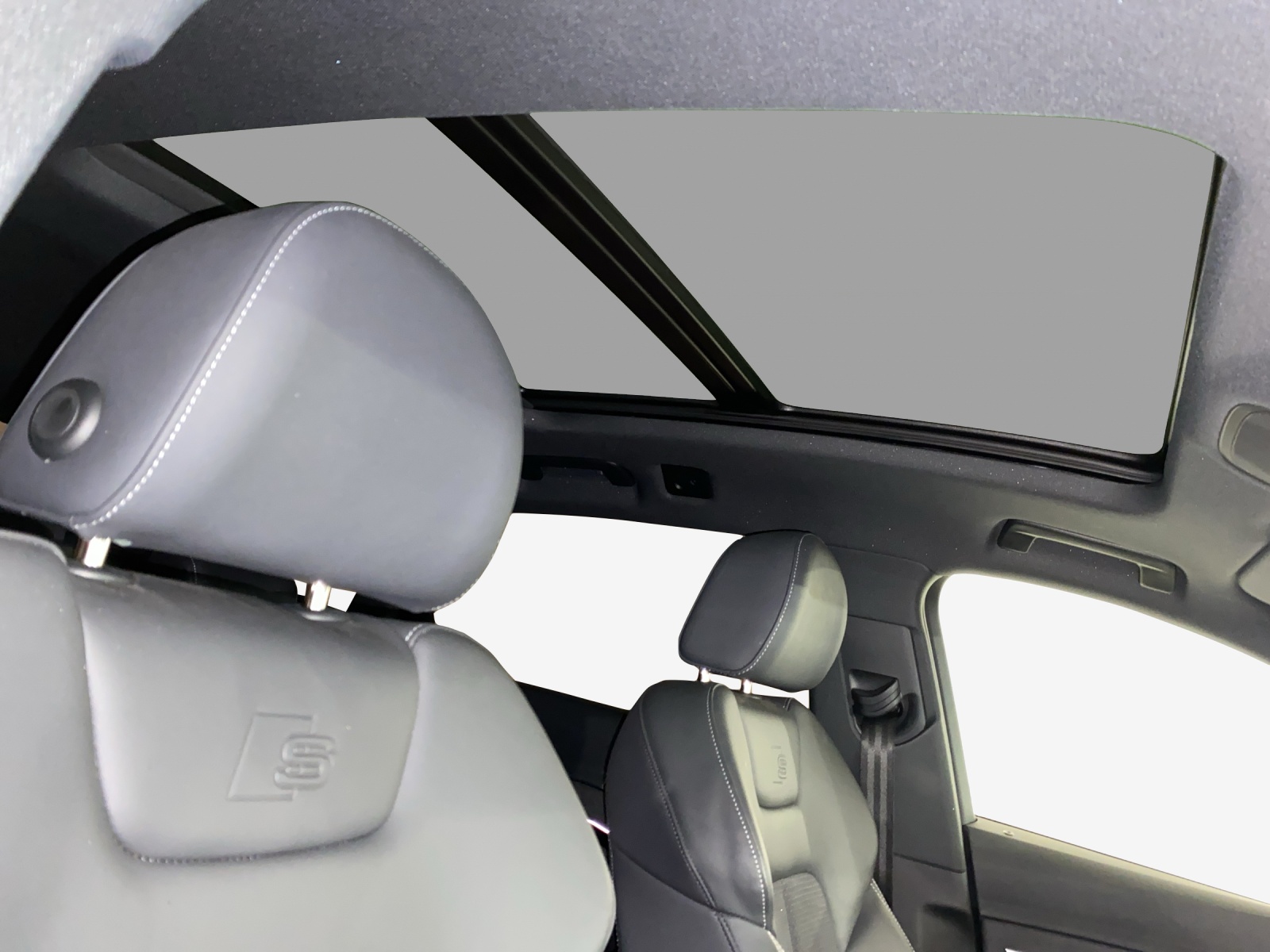AUDI Q8 55 e-tron advanced quattro-image-14