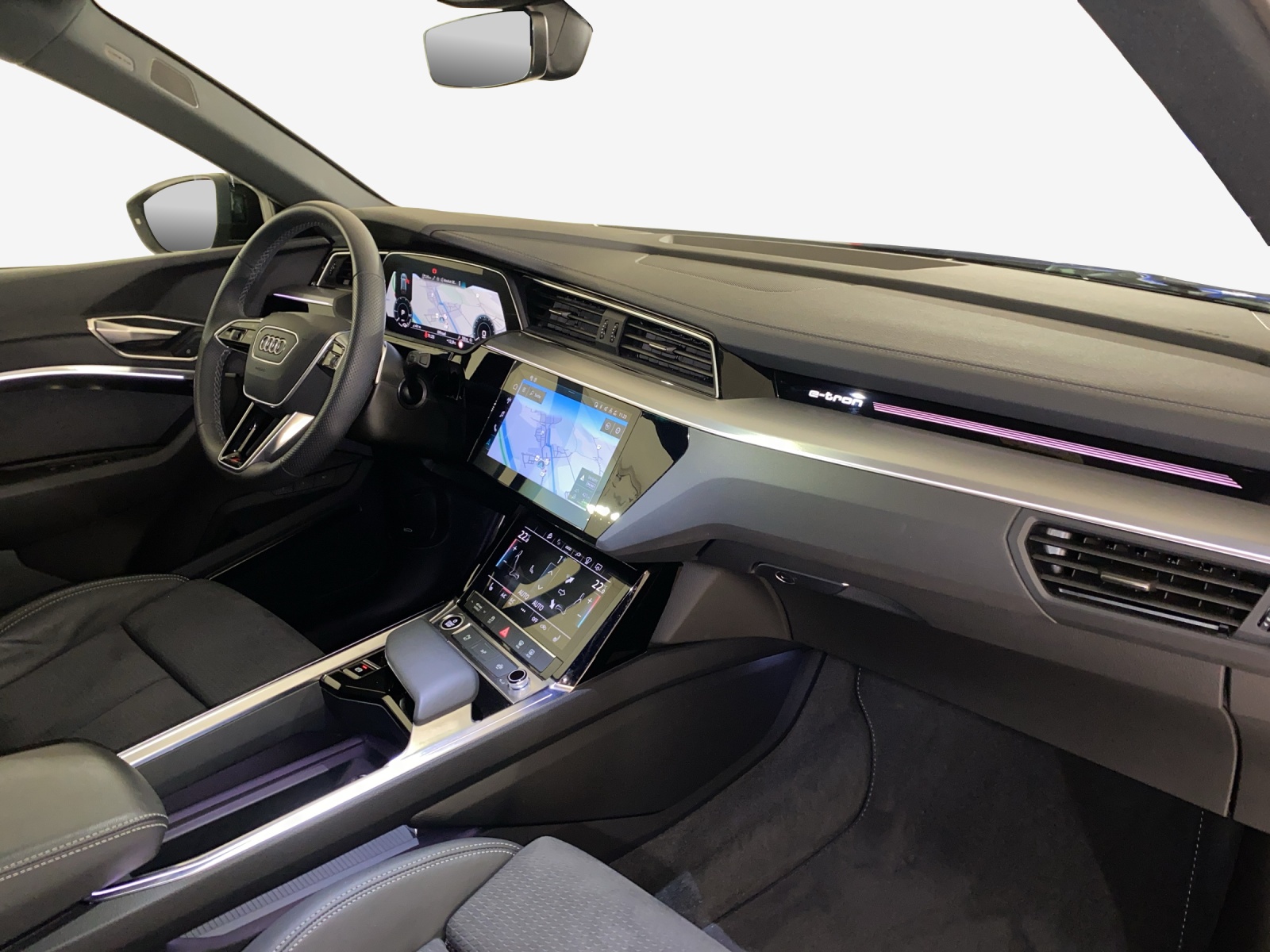 AUDI Q8 55 e-tron advanced quattro-image-15