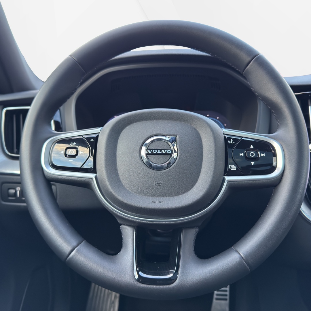 VOLVO XC60 T6 eAWD R-Design Geartronic-image-14