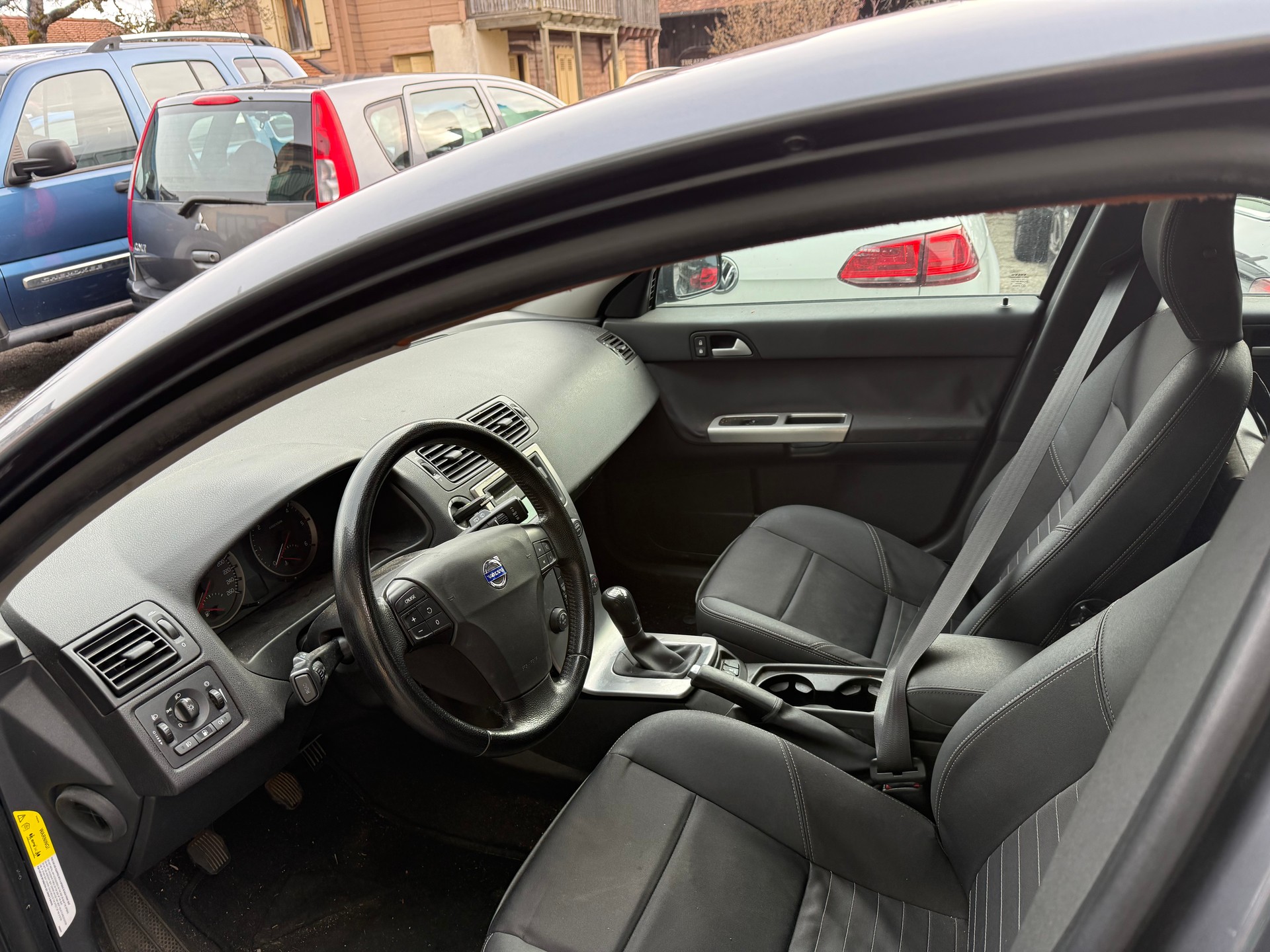 VOLVO V50 2.0D-image-4