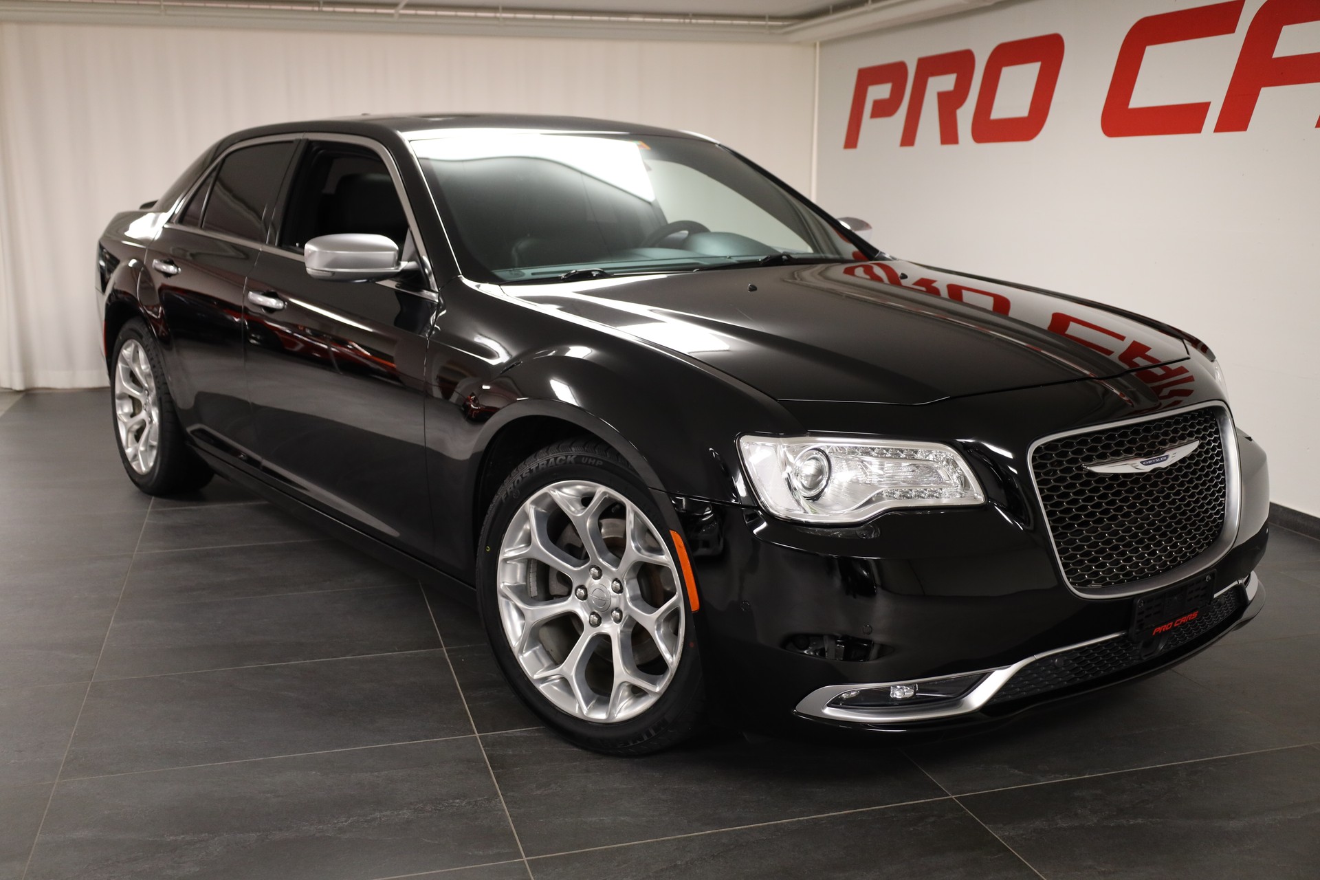 CHRYSLER 300C Platinum 5.7 HEMI-image-1