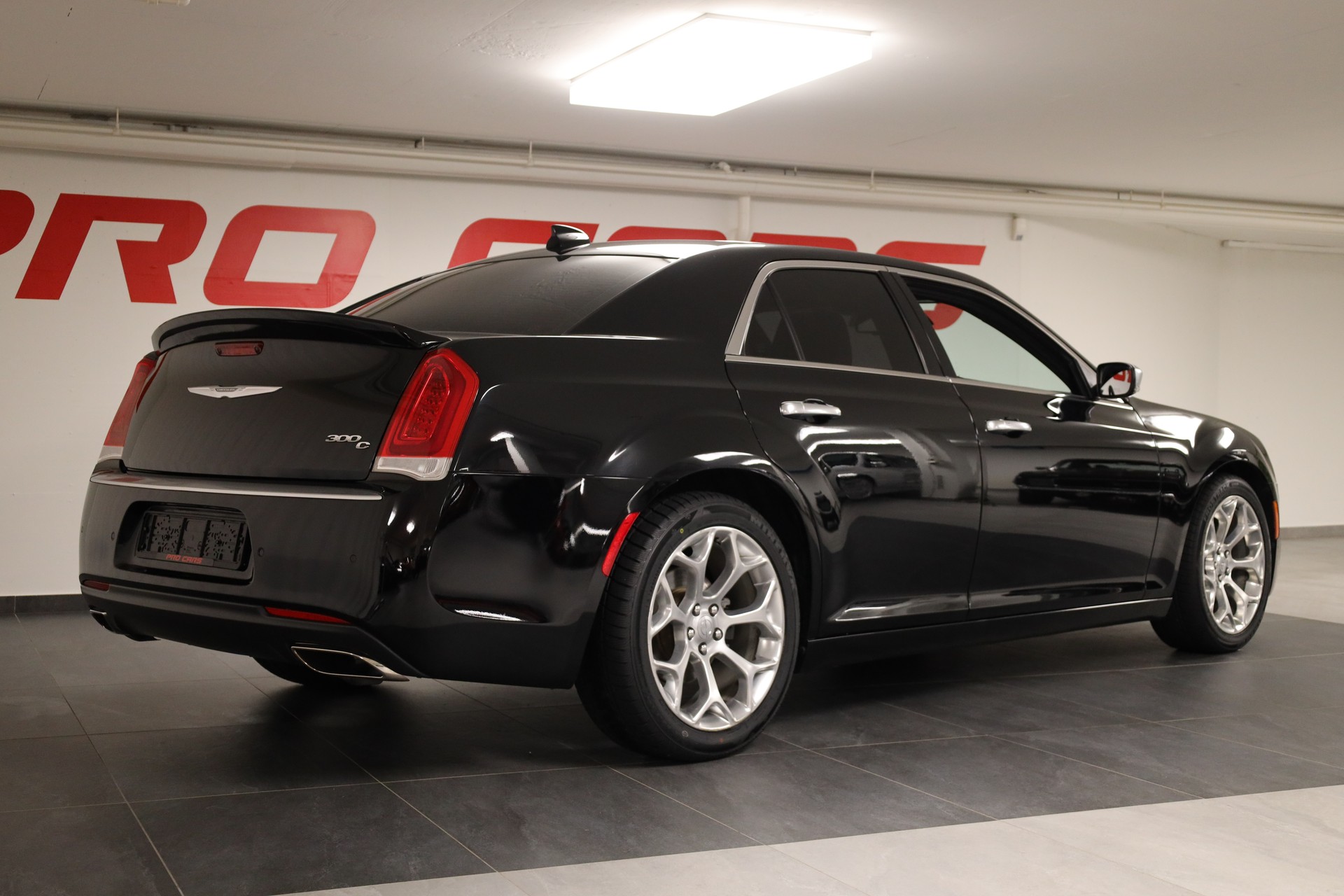 CHRYSLER 300C Platinum 5.7 HEMI-image-4
