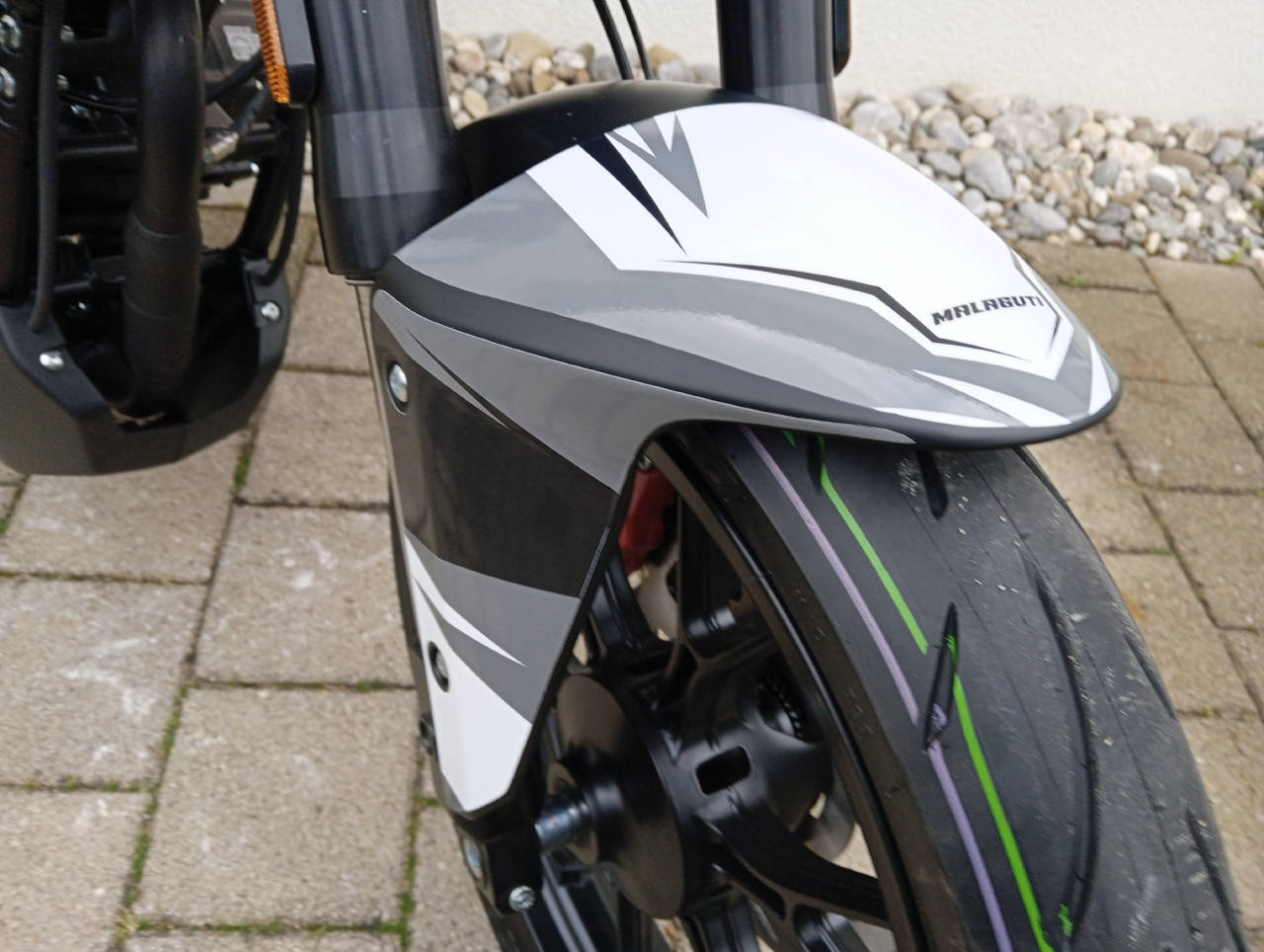 MALAGUTI Drakon 125 ABS-image-5