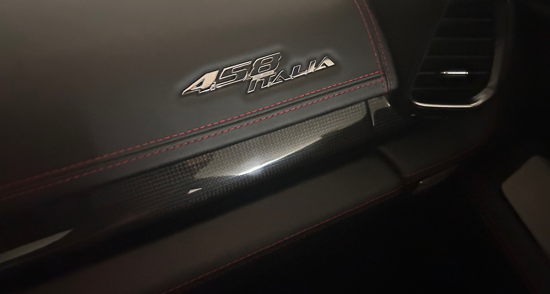 FERRARI 458 Italia 4.5 V8 *Racing Sitze*komplette Carbon Ausstattung innen*Seriöse Historie*-image-13