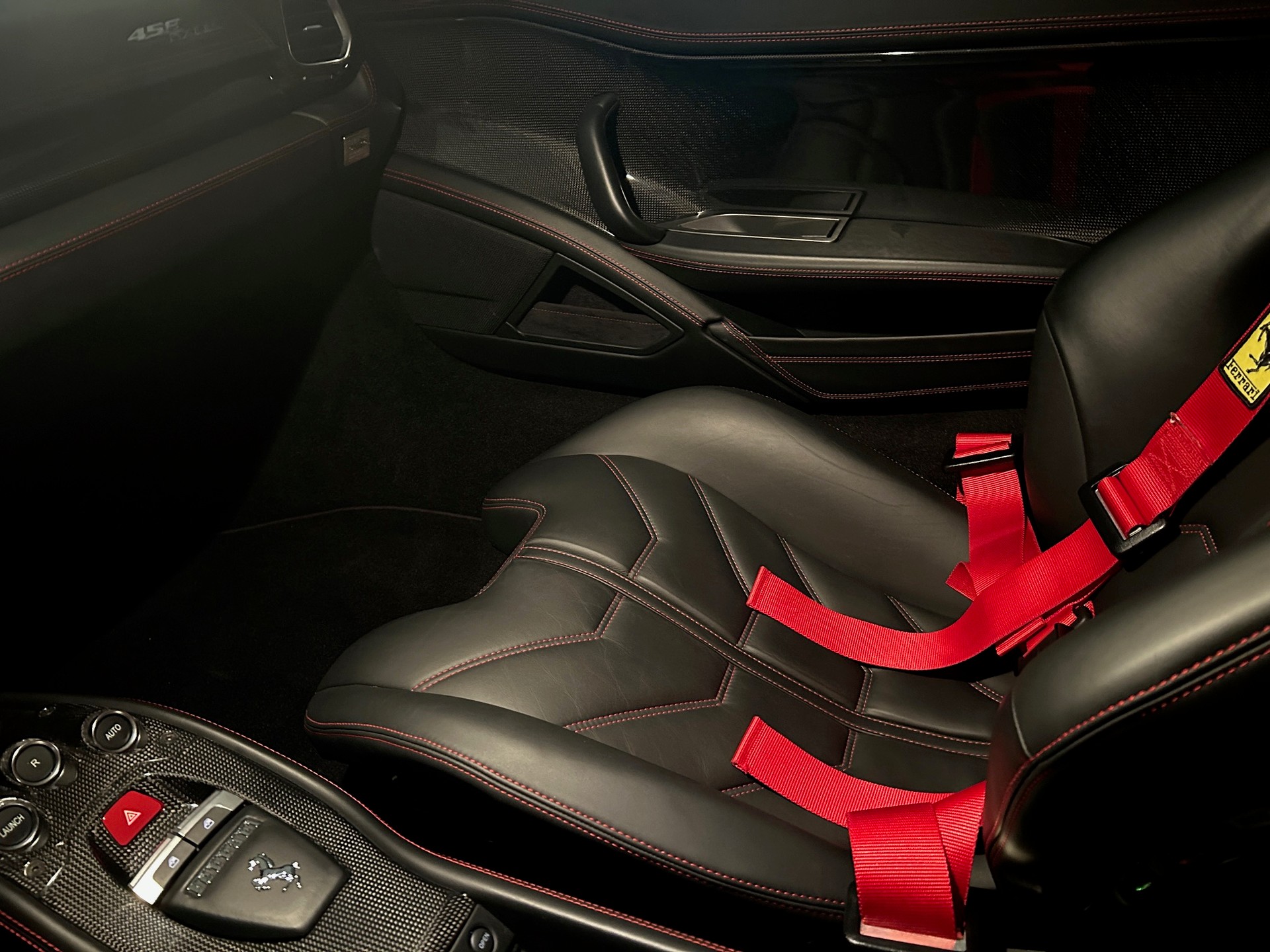 FERRARI 458 Italia 4.5 V8 *Racing Sitze*komplette Carbon Ausstattung innen*Seriöse Historie*-image-10