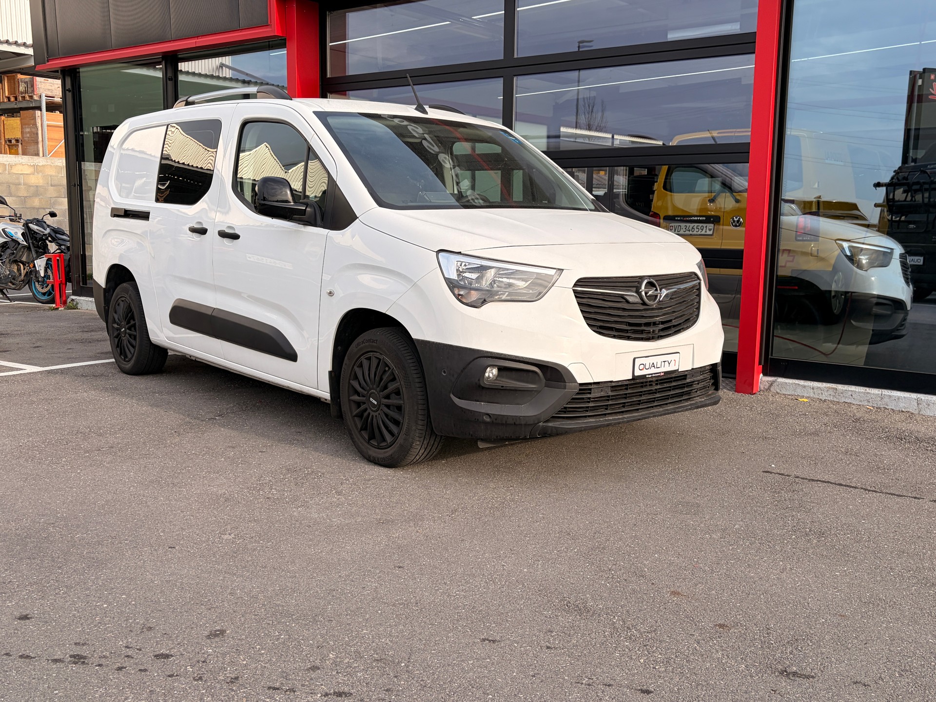OPEL Combo 1.2 Cargo XL Enjoy s/s Erhöhte Nutzlast-image-1