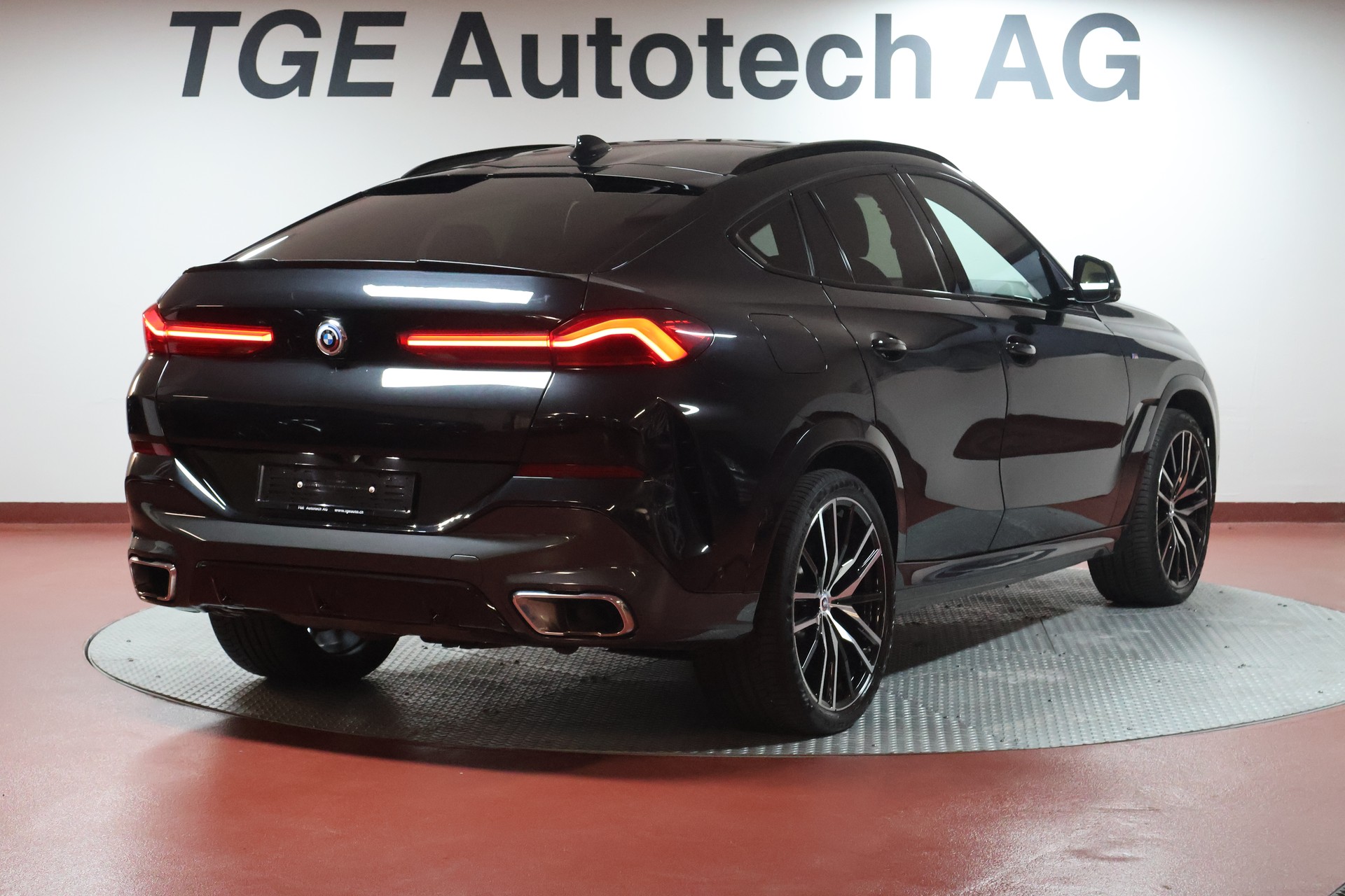 BMW X6 xDrive 48V 40d Steptronic M Sport-image-21