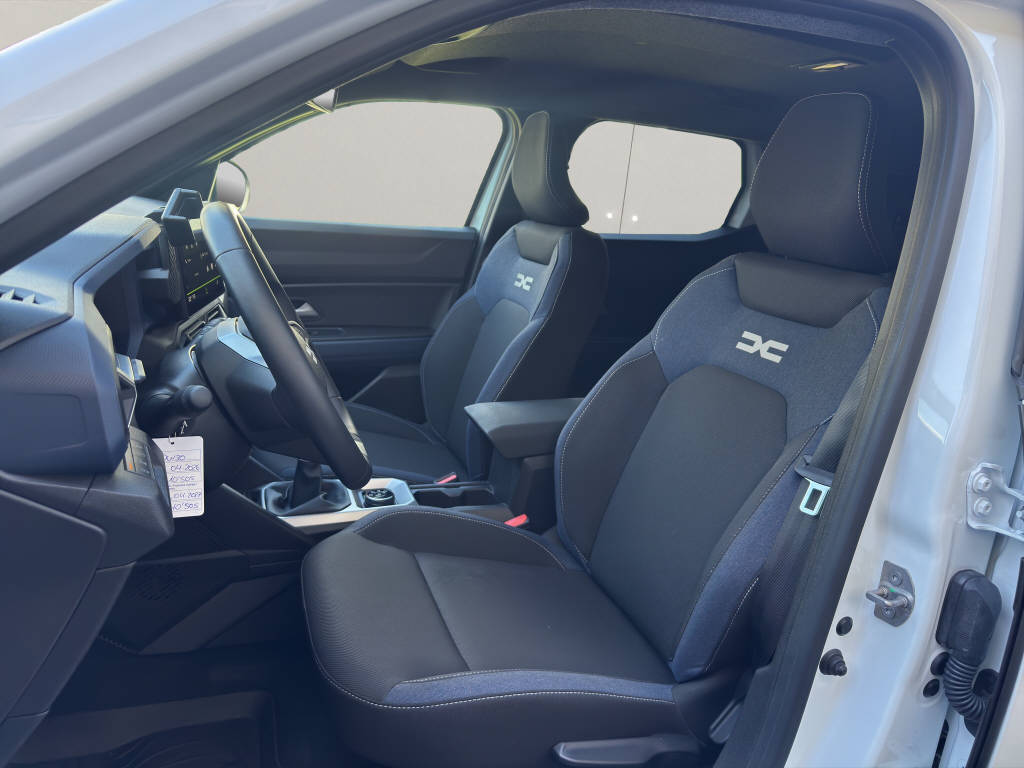 DACIA Duster 1.2 TCe Journey 4WD-image-17