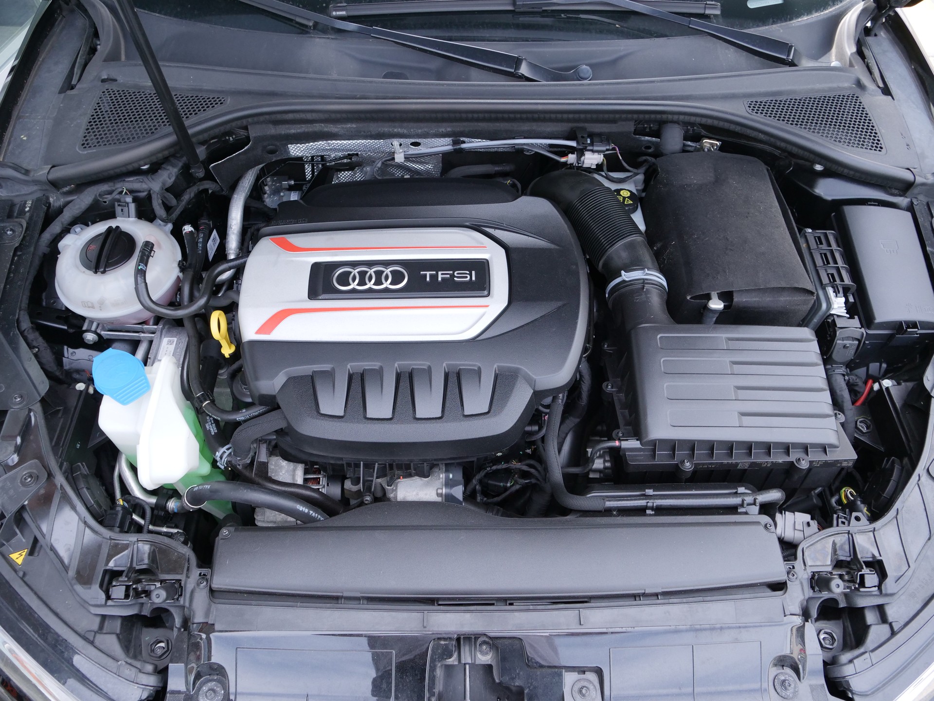 AUDI S3 Sportback 2.0 TFSI quattro S-tronic-image-22