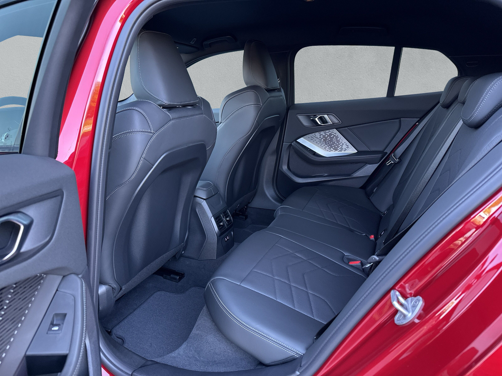 BMW 116 Steptronic M Sport **Action de leasing à 0.9%**-image-11