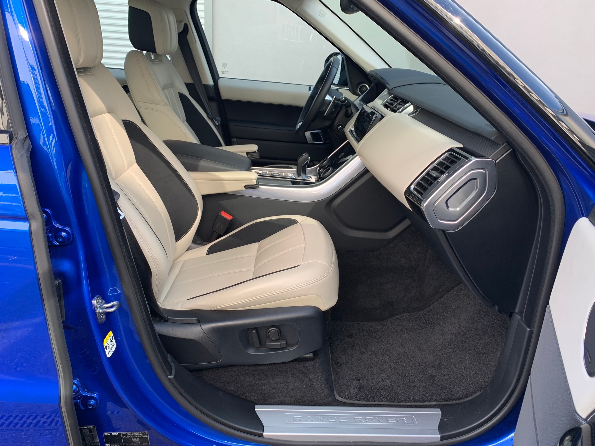 LAND ROVER Range Rover Sport 3.0 SDV6 HSE Dynamic Automatic-image-9