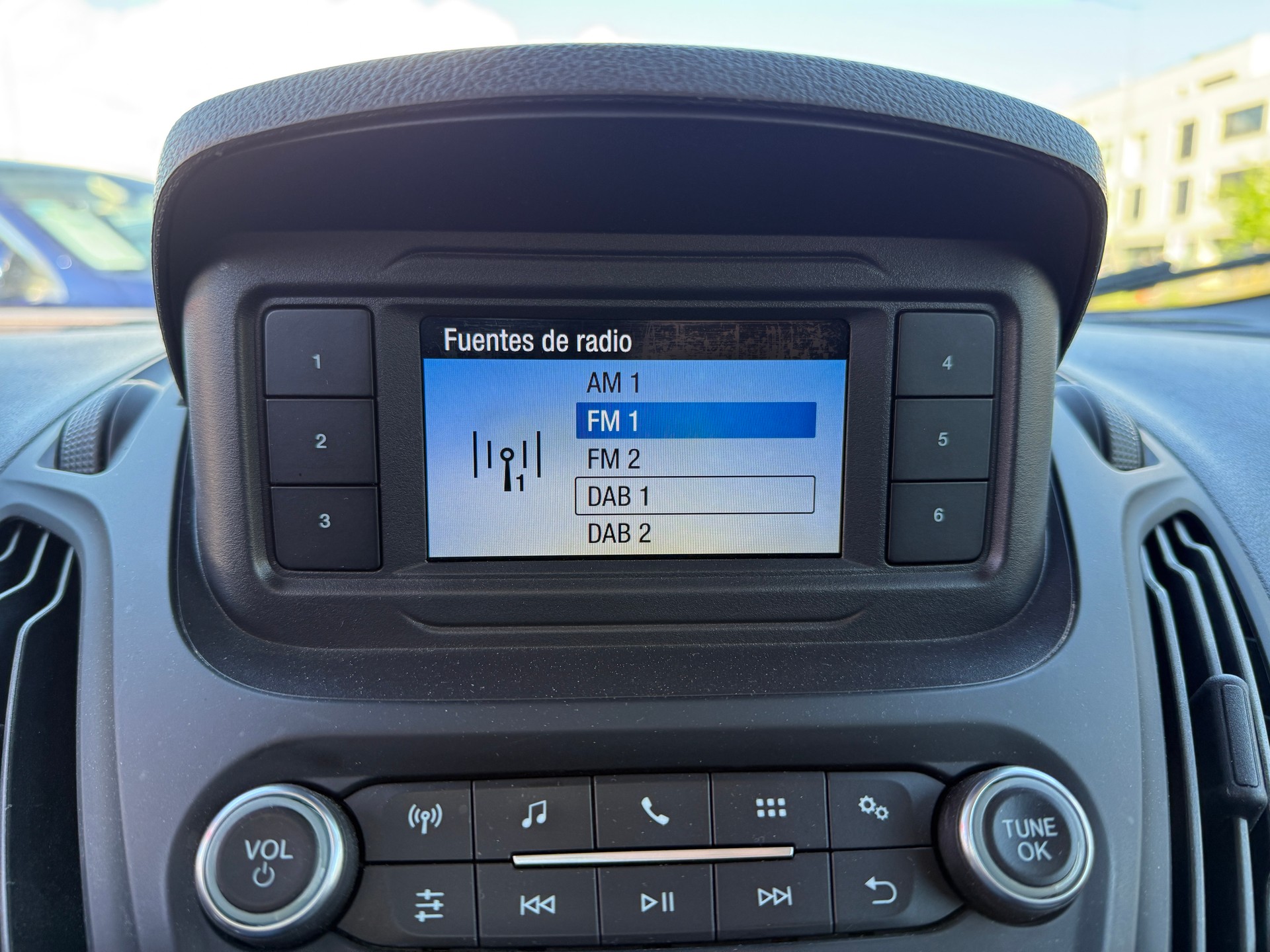 FORD Transit Courier Van 1.0 EcoBoost - Voiture de Livraison - Carrosserie Tôlée 2 Places - Expertisé 28.02.2025 - Grand Service OK-image-22
