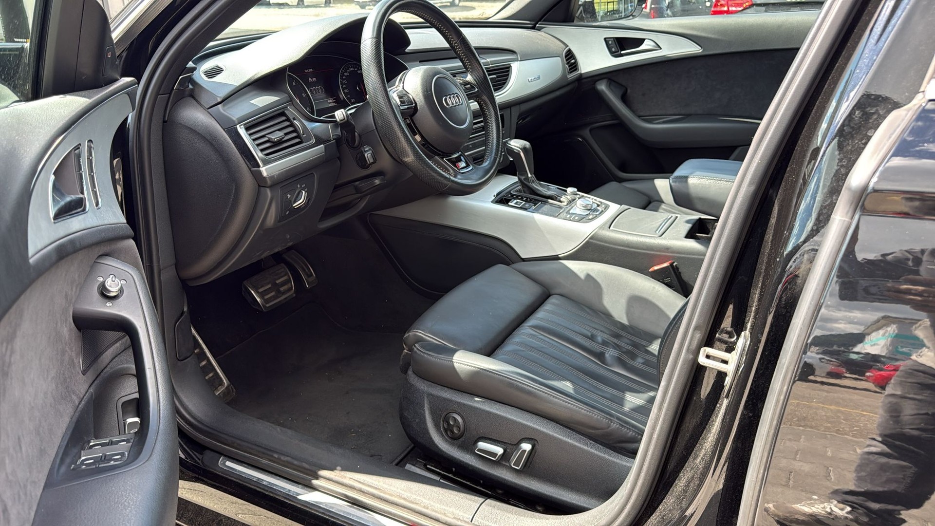 AUDI A6 Avant 3.0 TDI V6 quattro S-tronic-image-23