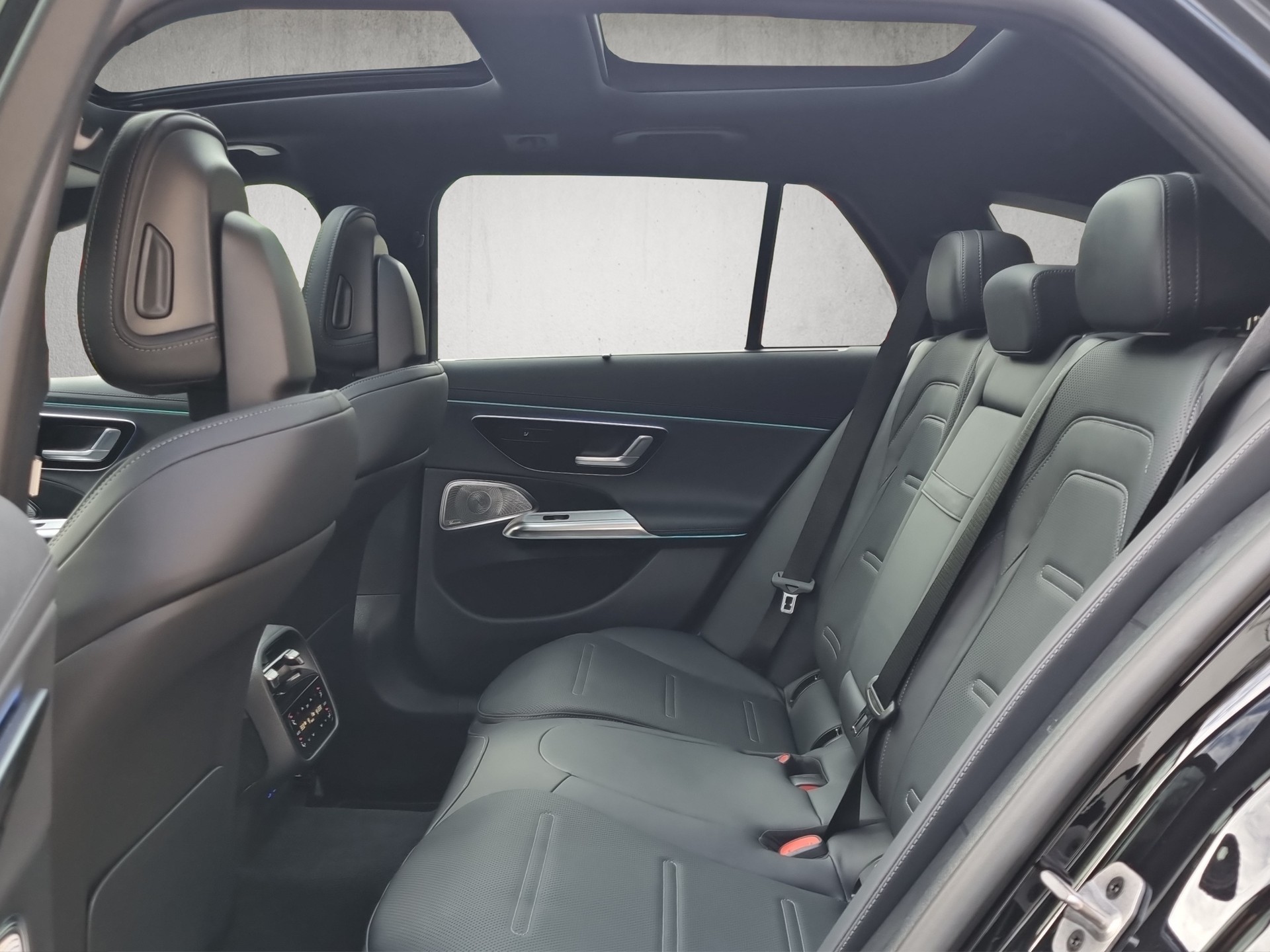 MERCEDES-BENZ E 53 Hybrid AMG 4matic+ Kombi-image-10