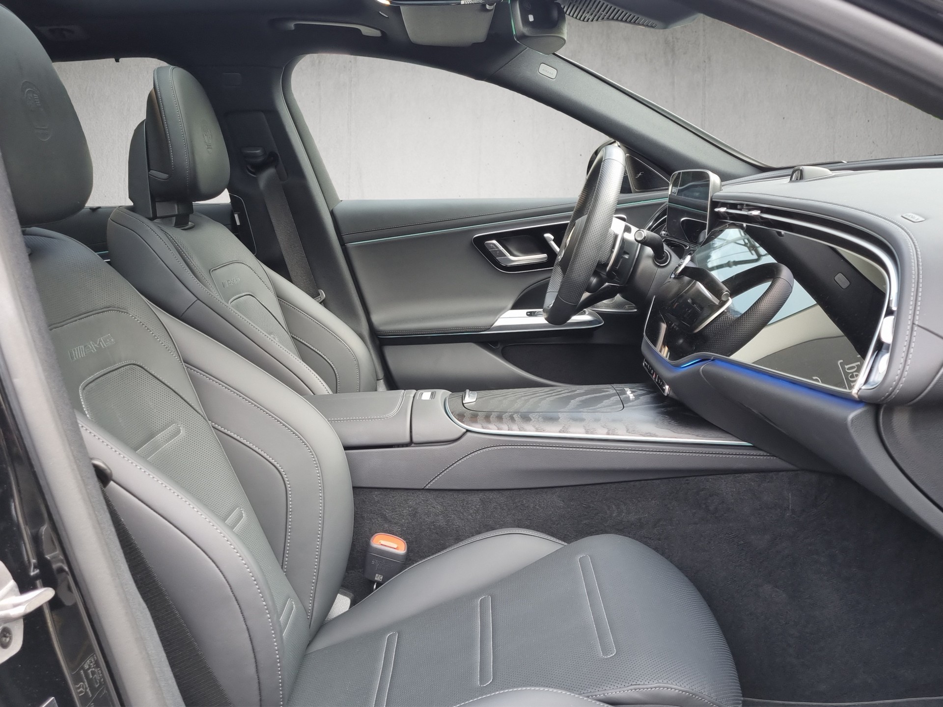 MERCEDES-BENZ E 53 Hybrid AMG 4matic+ Kombi-image-12