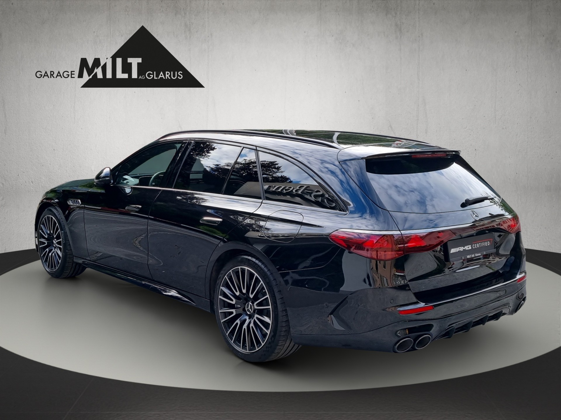 MERCEDES-BENZ E 53 Hybrid AMG 4matic+ Kombi-showroom-element-3