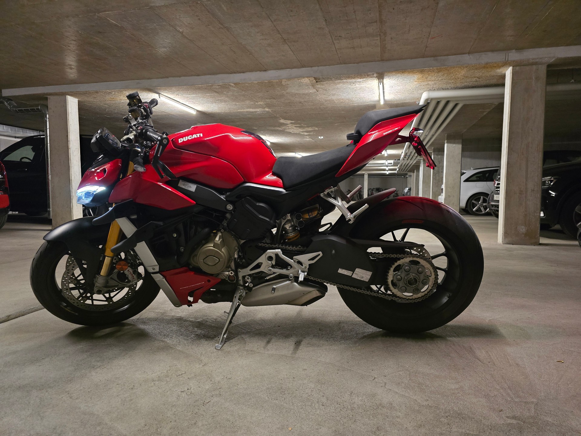 DUCATI Streetfighter V4 S-image-0