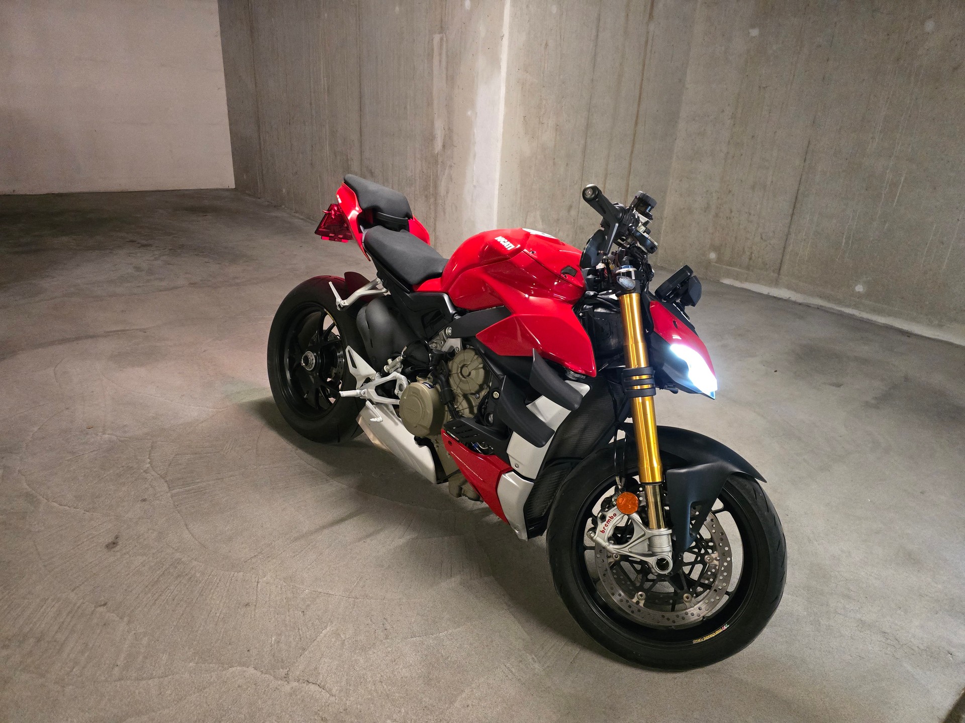 DUCATI Streetfighter V4 S-image-3