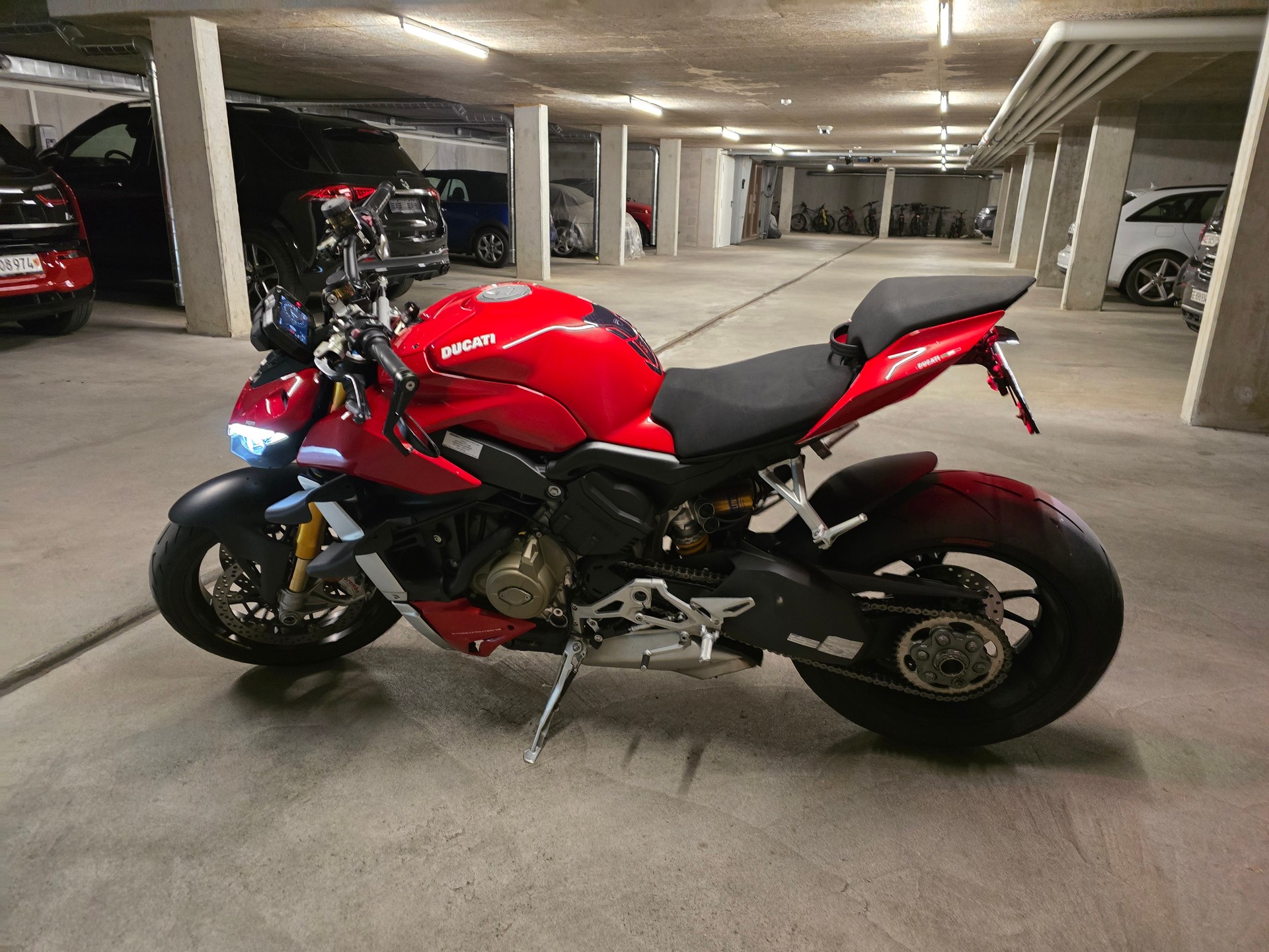 DUCATI Streetfighter V4 S-image-2