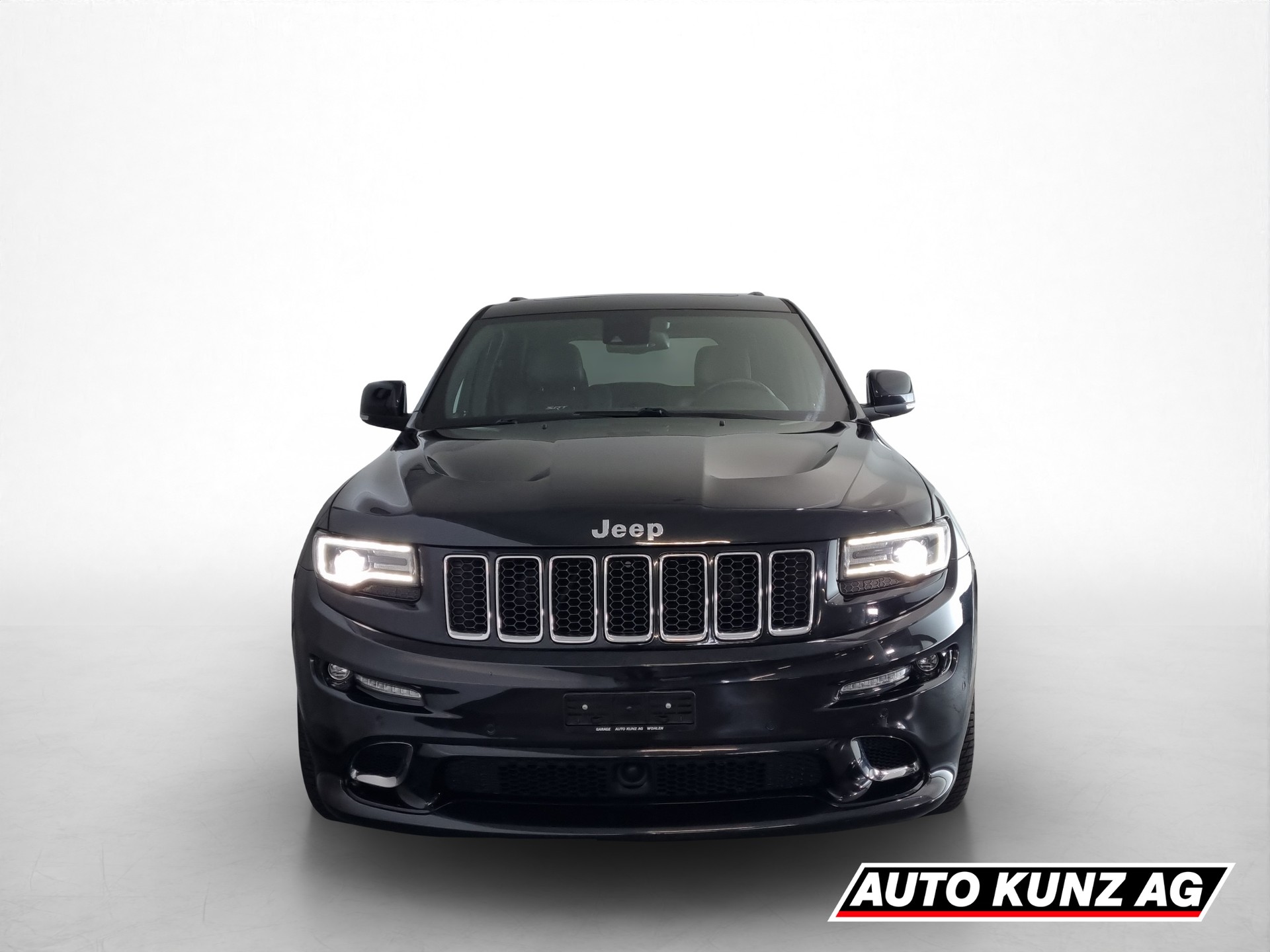 JEEP Grand Cherokee 6.4 V8 HEMI SRT8-showroom-element-1