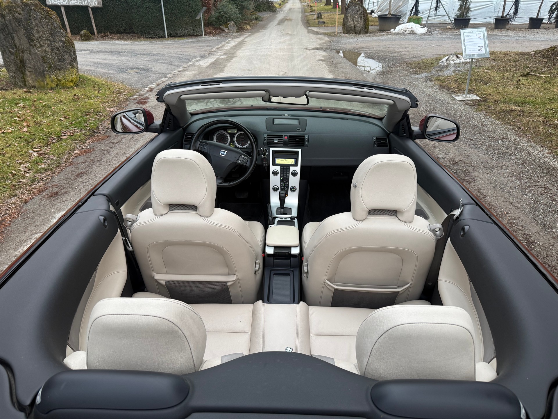 VOLVO C70 D3 Momentum Geartronic-image-12