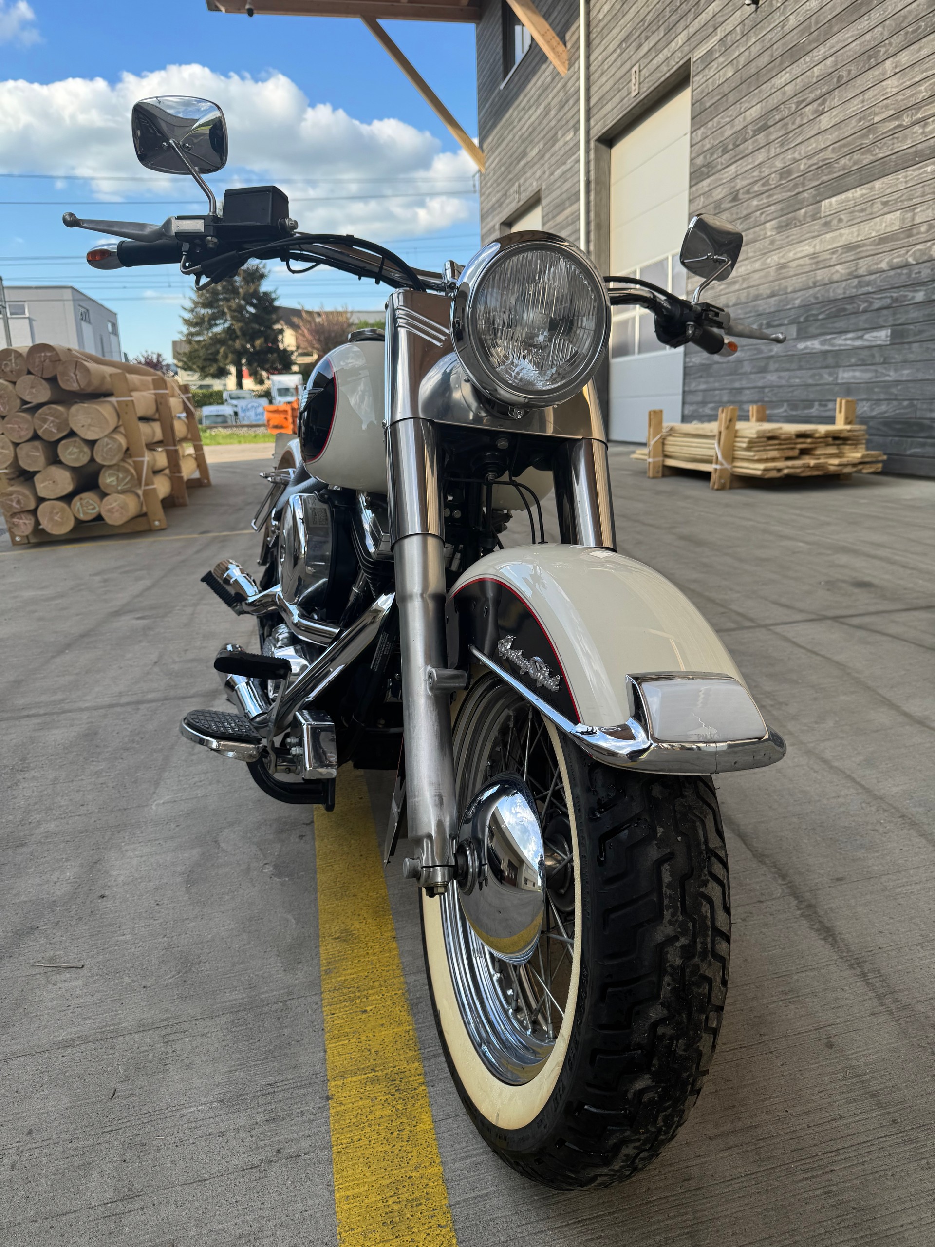 HARLEY-DAVIDSON FLSTN Heritage Nostalgia-image-1