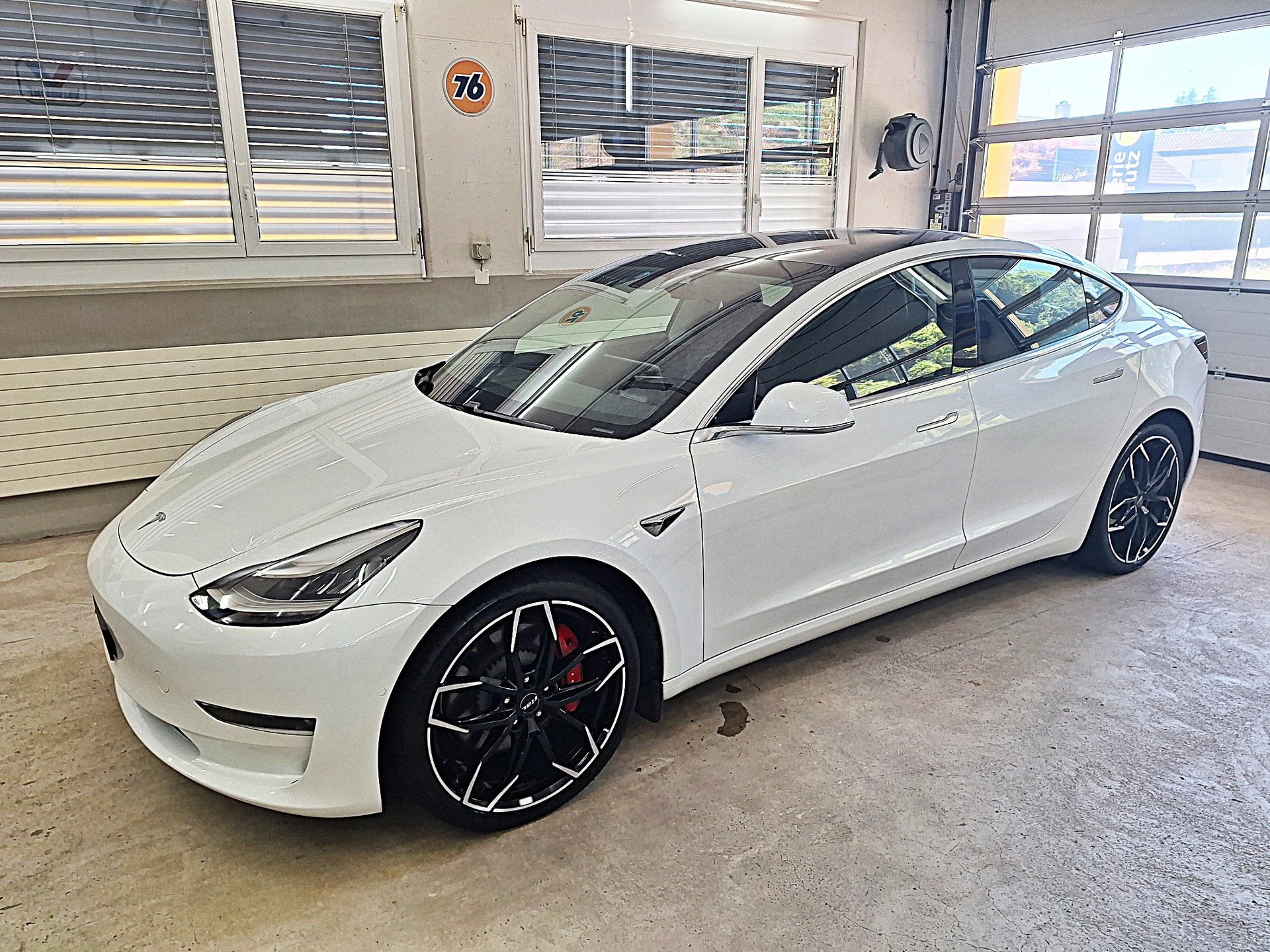 TESLA Model 3 Performance Dual Motor AWD 512PS⚡TOP ZUSTAND & FRISCH AB MFK⚡-showroom-element-3