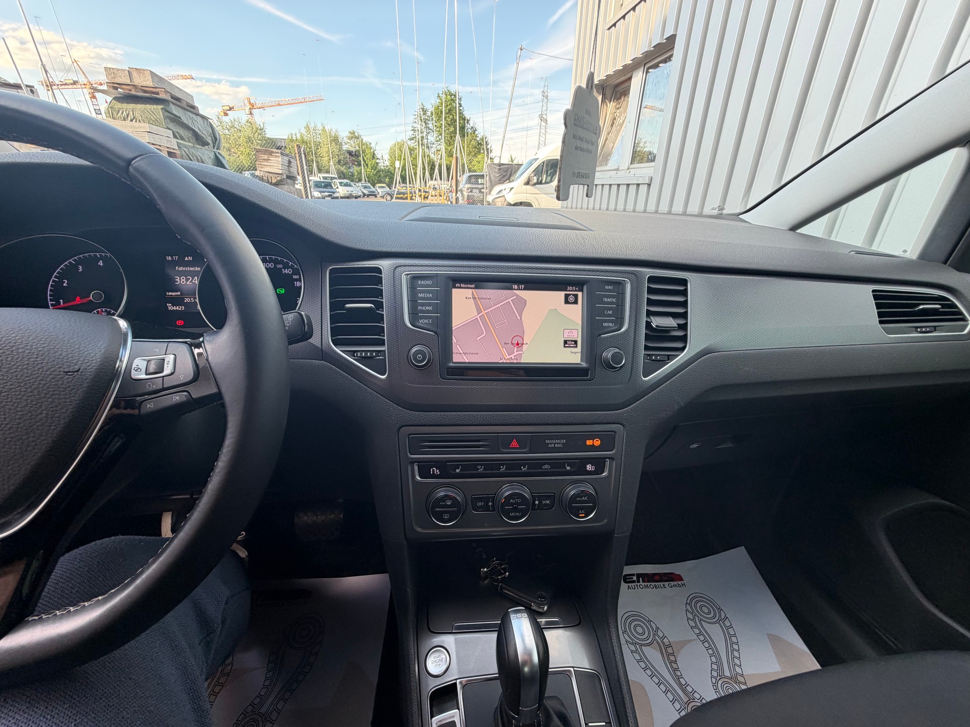 VW Golf Sportsvan 1.4 TSI Lounge DSG-image-12