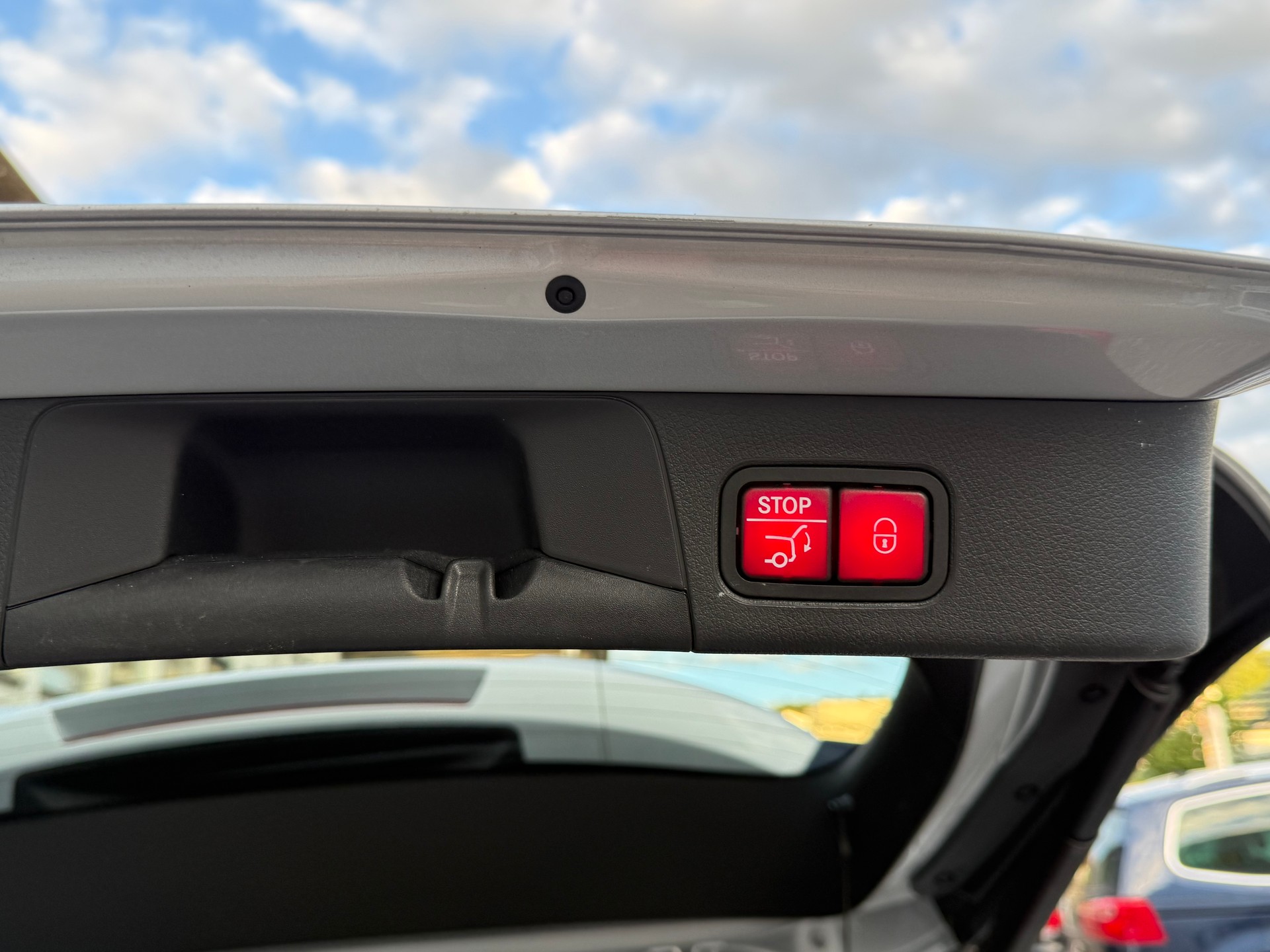 MERCEDES-BENZ B 200 Progressive 7G-DCT-image-12