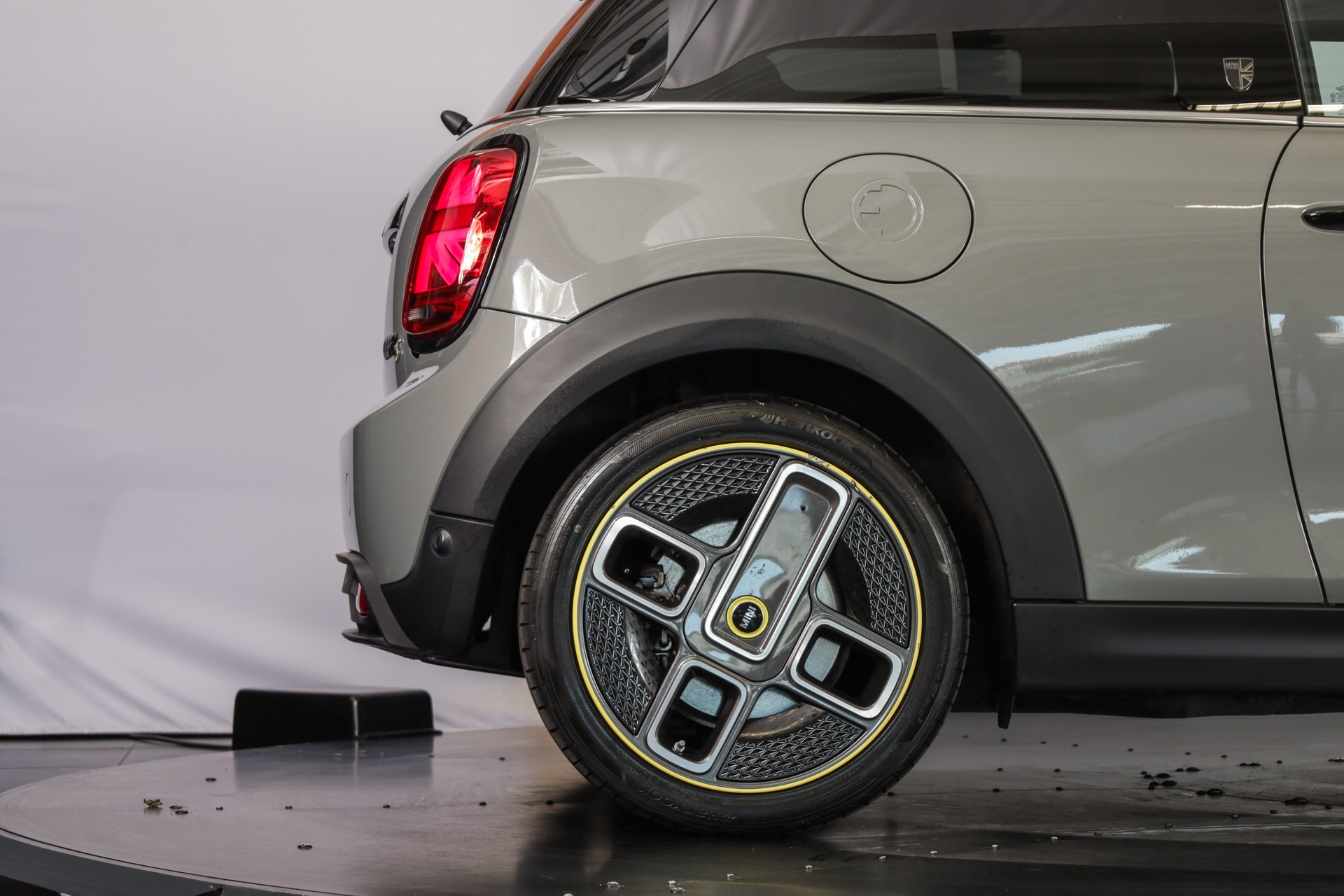 MINI Cooper SE-image-7