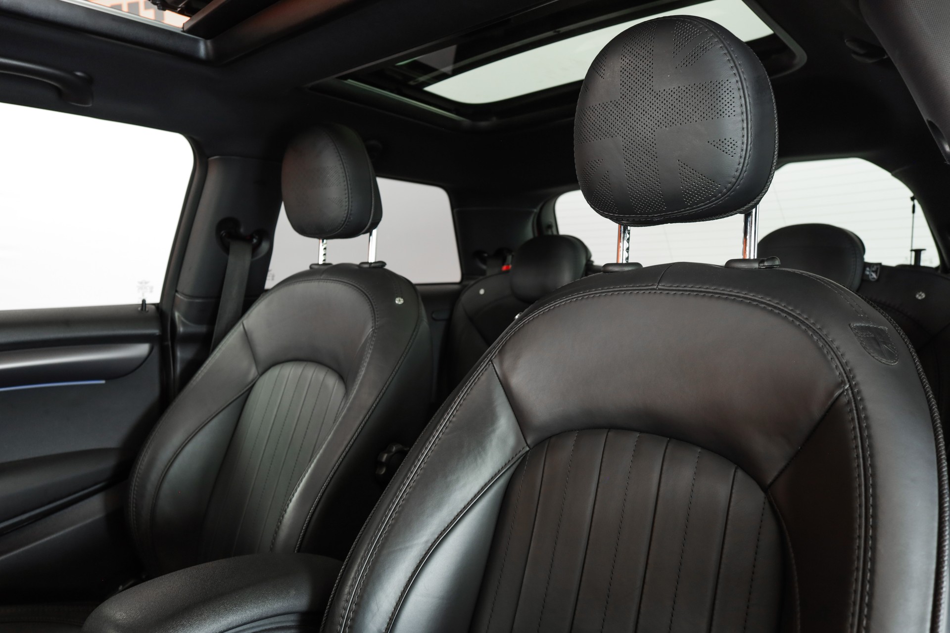 MINI Cooper SE-image-18
