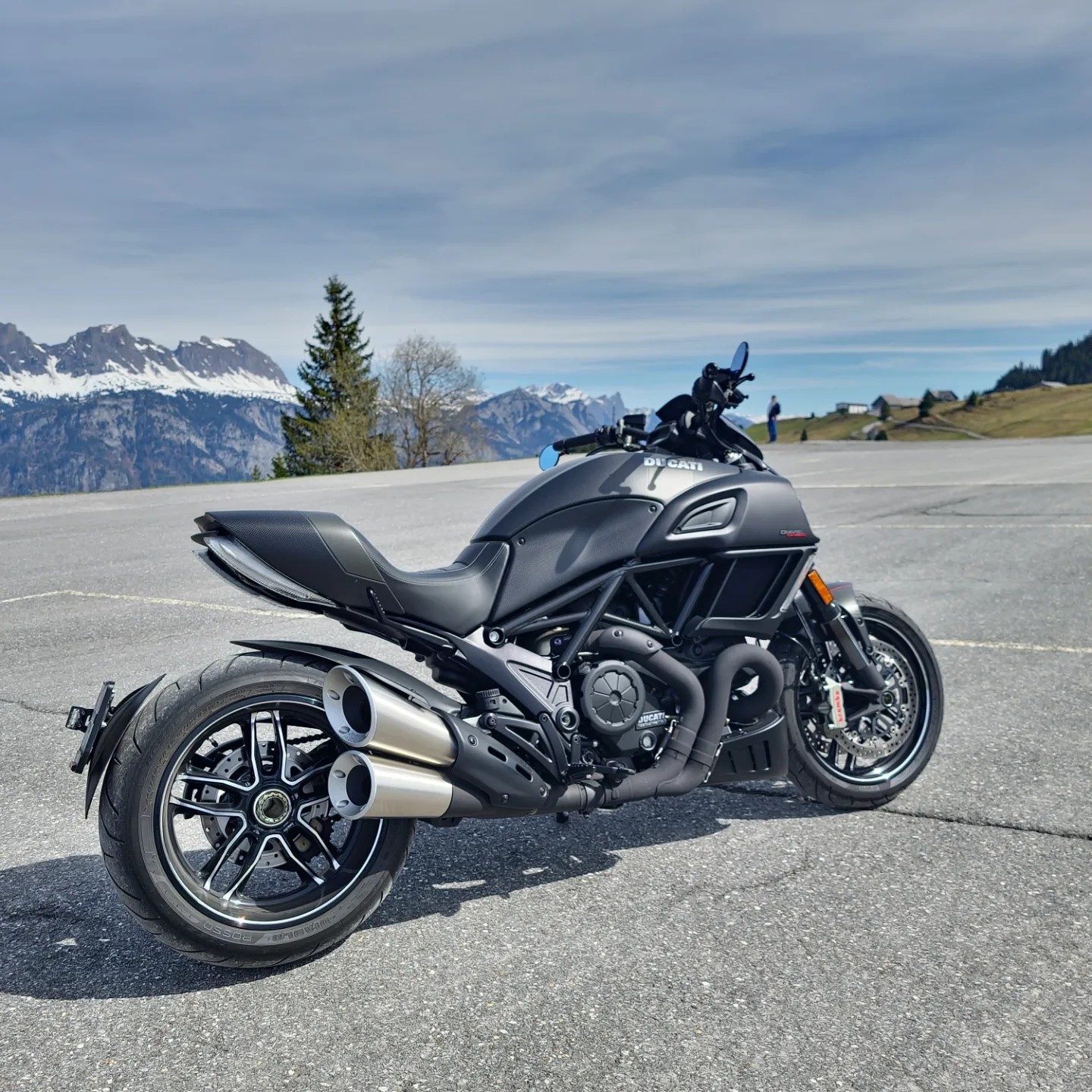 DUCATI Diavel 1200 Carbon-image-4