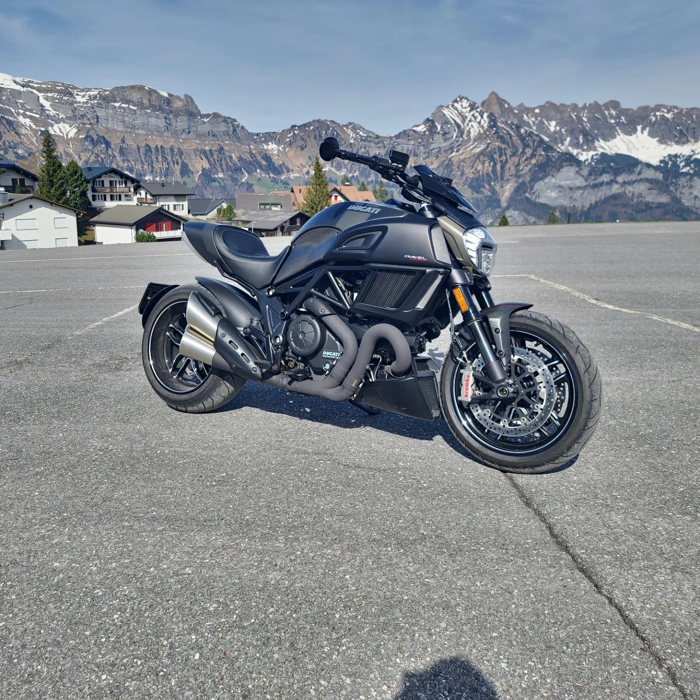 DUCATI Diavel 1200 Carbon-image-2