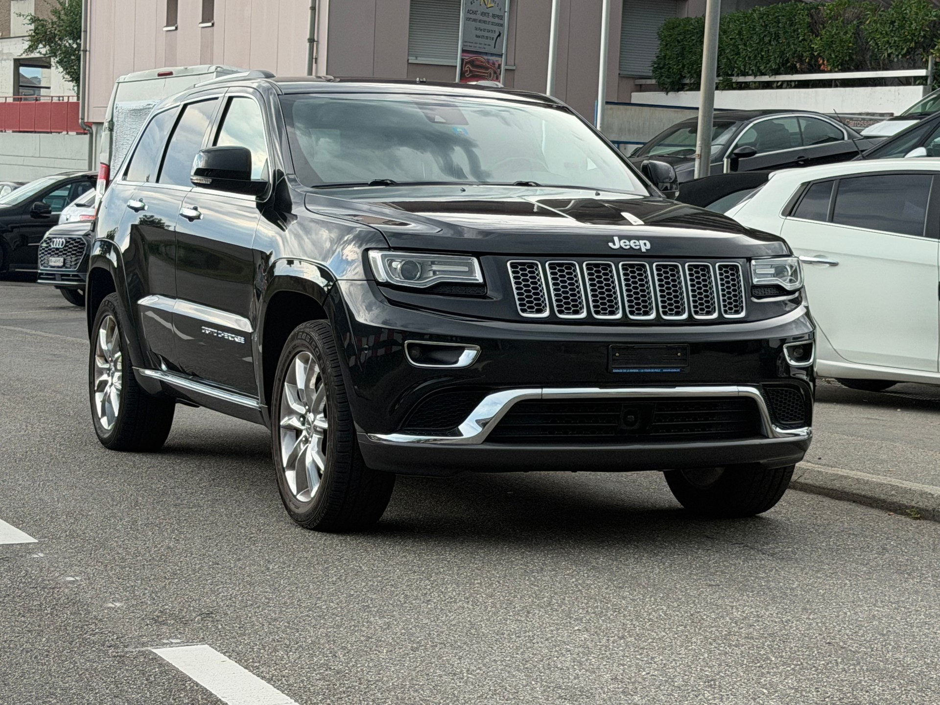 JEEP Grand Cherokee 3.0 CRD Summit Automatic-showroom-element-1