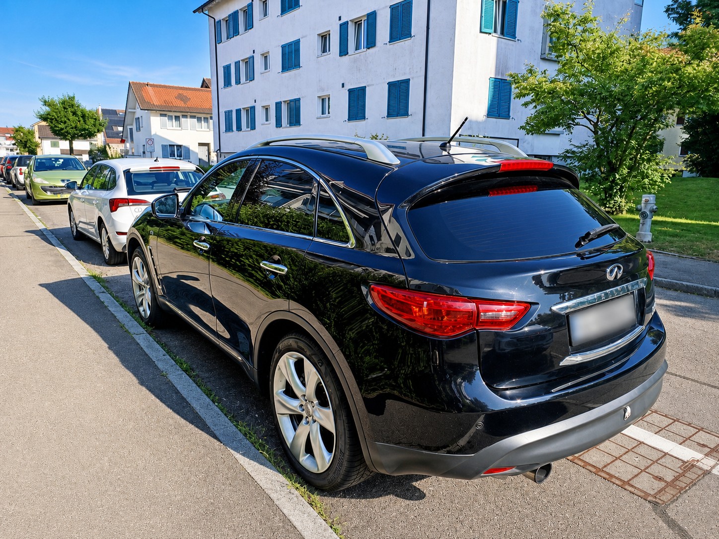INFINITI 30d GT Premium AWD-image-1