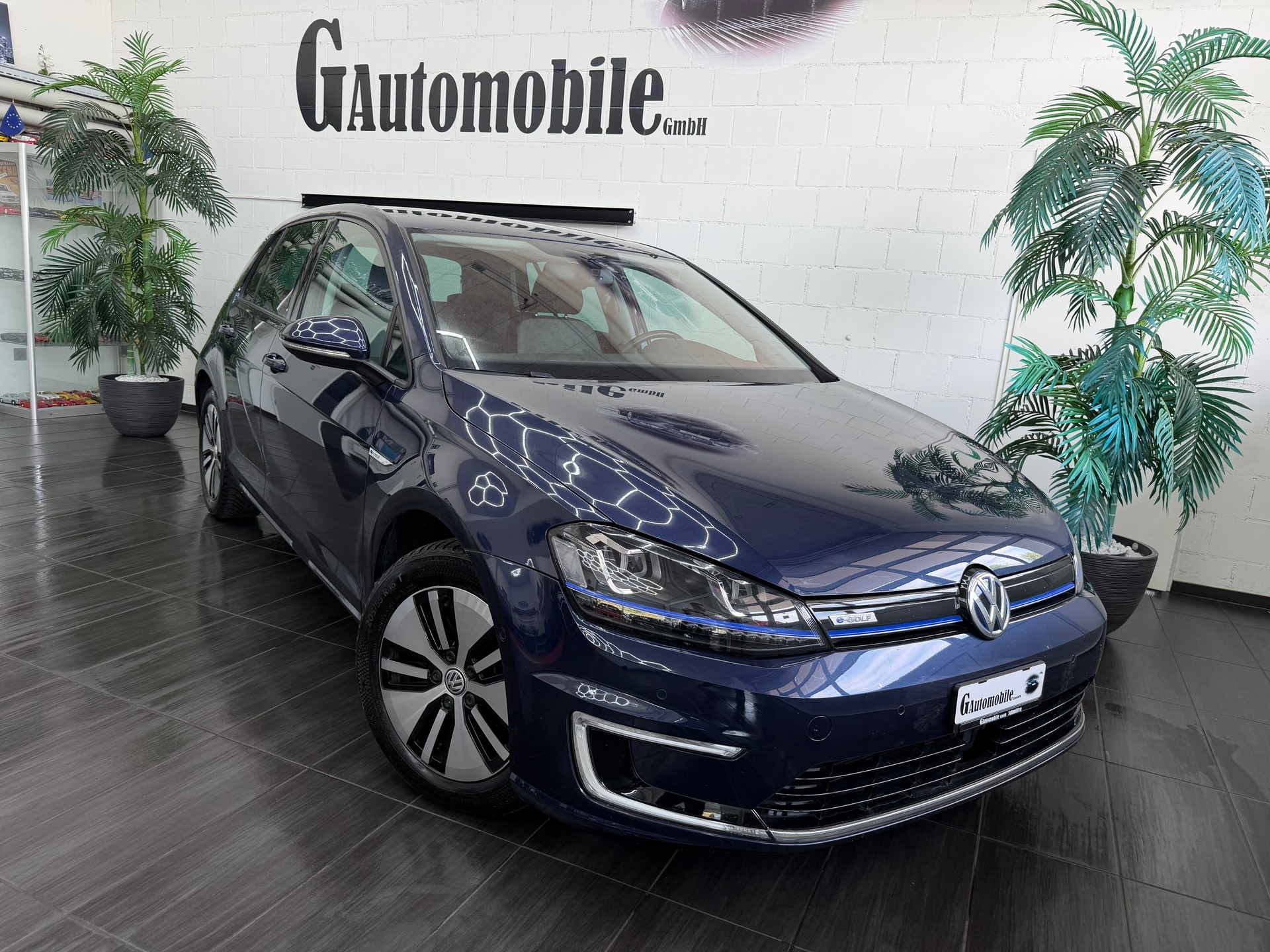 VW e-Golf ⭐️-showroom-element-1