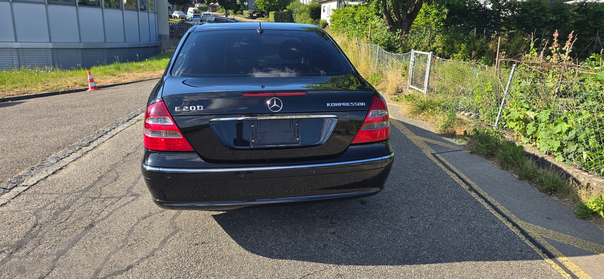 MERCEDES-BENZ E 200 Kompressor Avantgarde-image-6