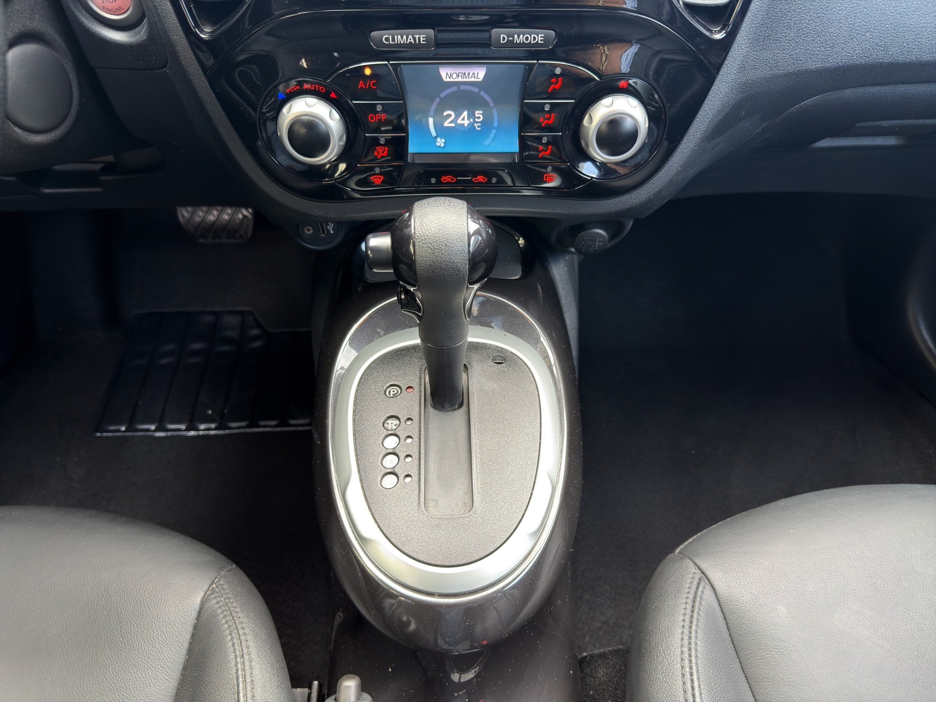 NISSAN Juke 1.6 acenta Xtronic CVT-image-14