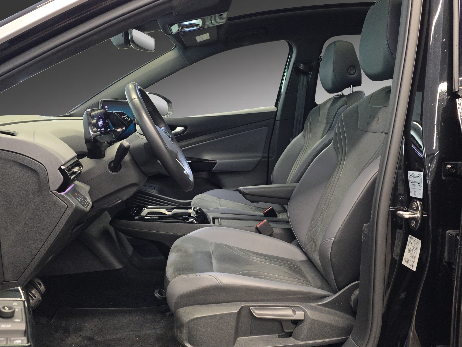 VW ID.5 Pro Performance 77 kWh 75 Edition-image-5