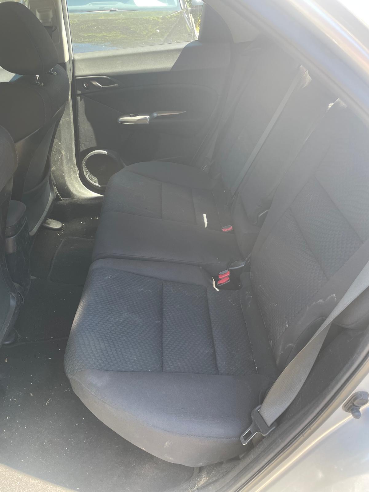 HONDA Civic 1.4i Comfort-image-8