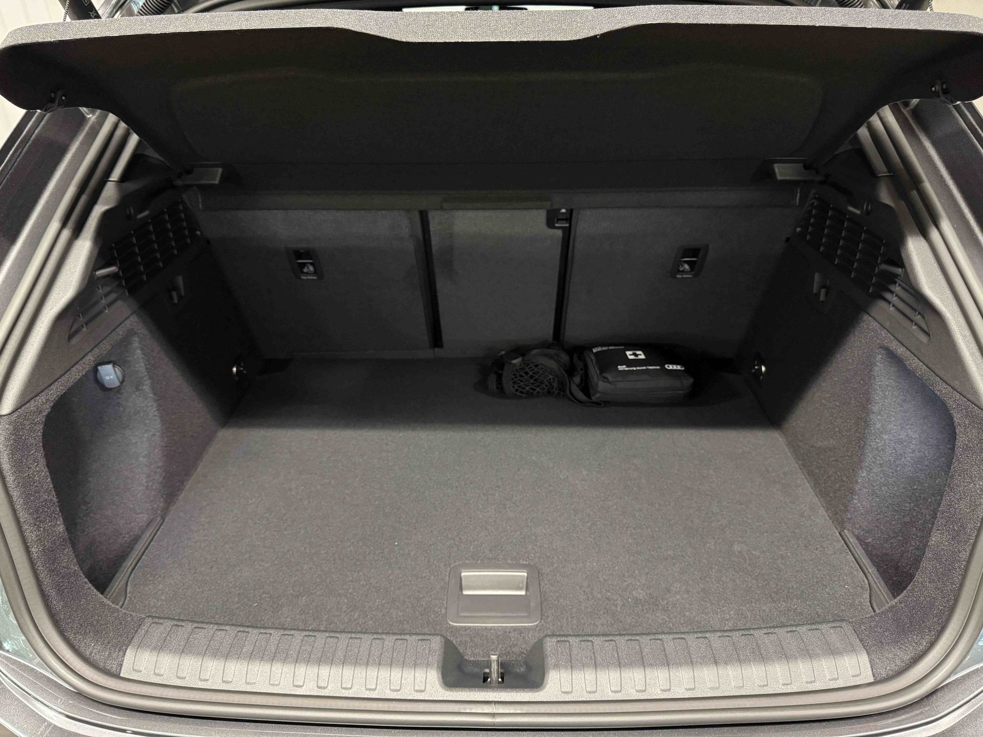 AUDI A3 Sportback TFSI 150 kW quattro S line S tronic-image-15