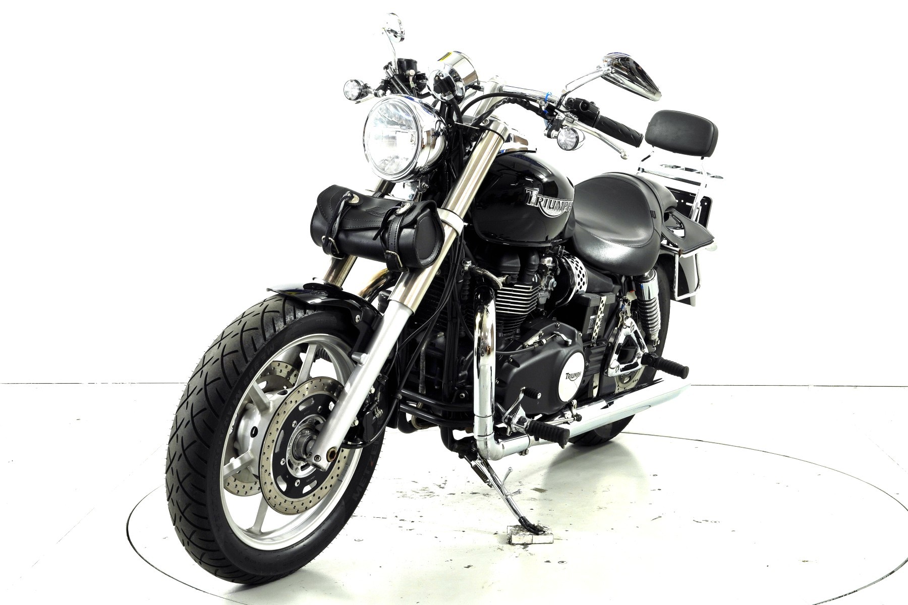 TRIUMPH Speedmaster 900-image-2