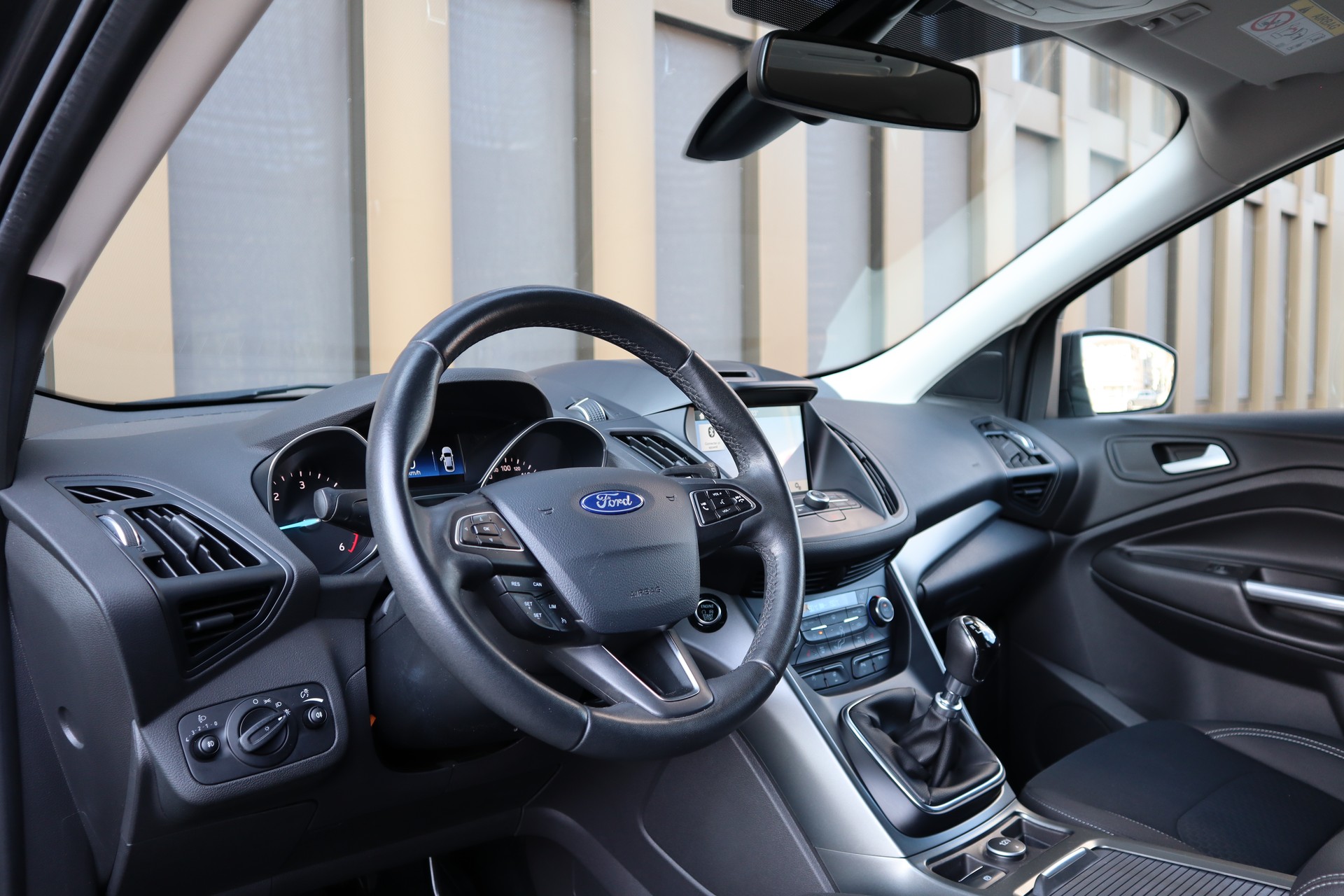 FORD Kuga 2.0 TDCi Business 4WD-image-8