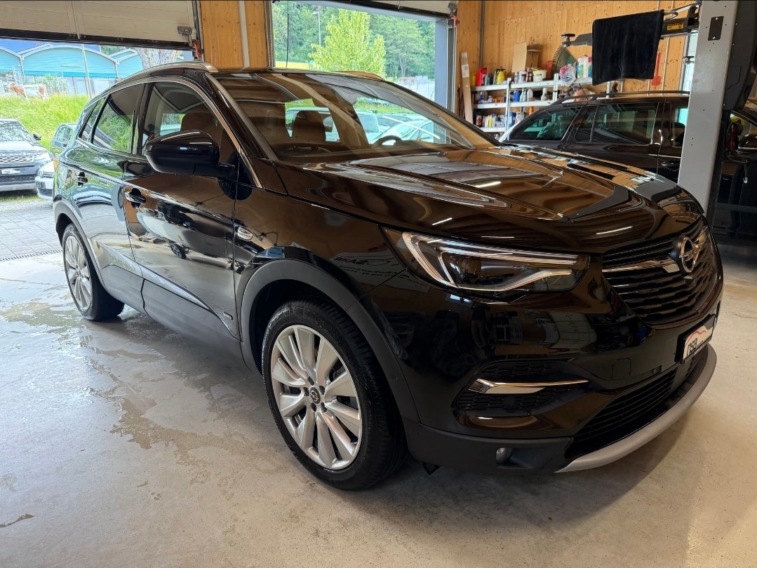 OPEL Grandland X 1.6 Hybrid4 Ultimate Automatik-showroom-element-2