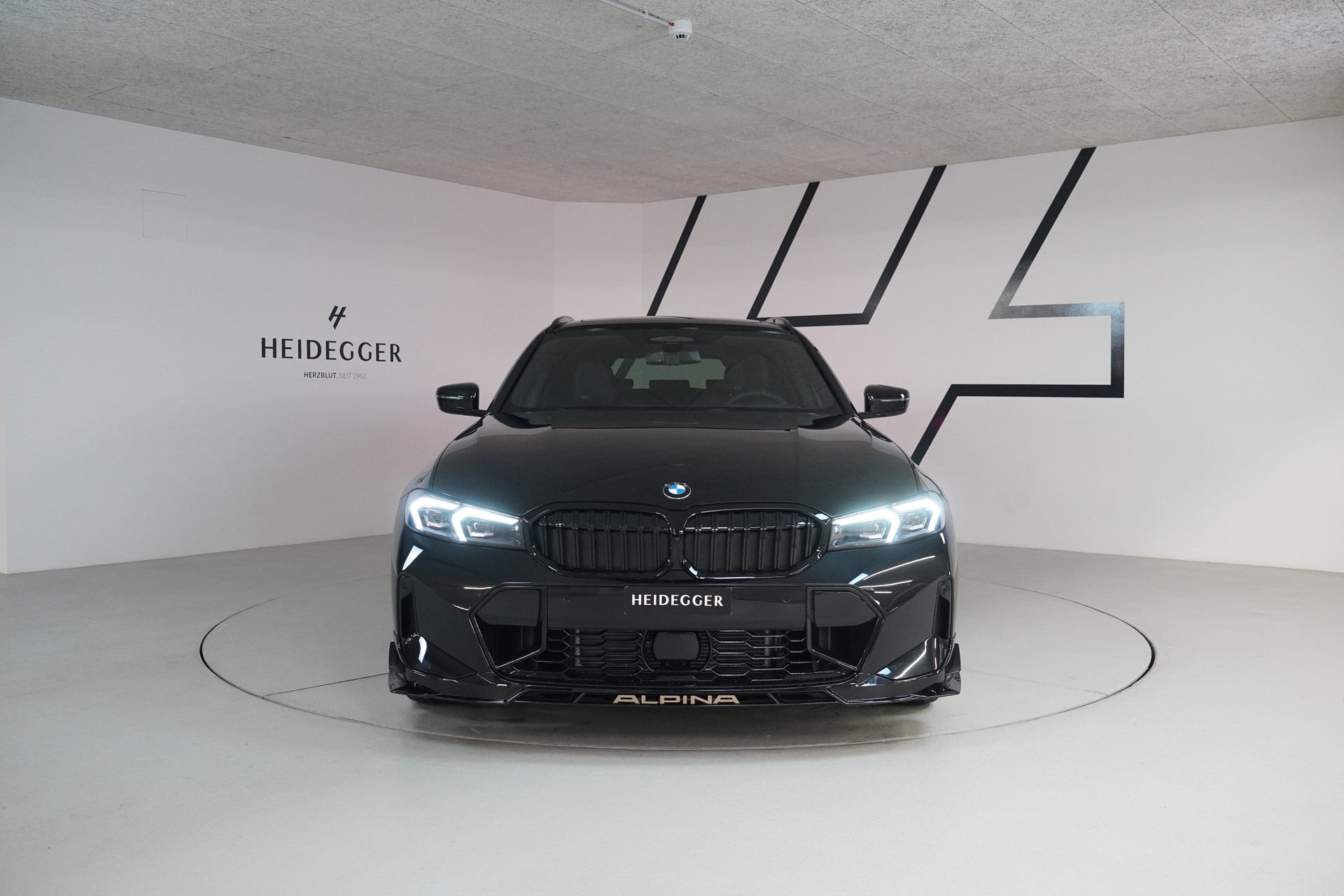 BMW-ALPINA B3 BiTurbo Touring 3.0 xDrive GT Switch-Tronic-showroom-element-1