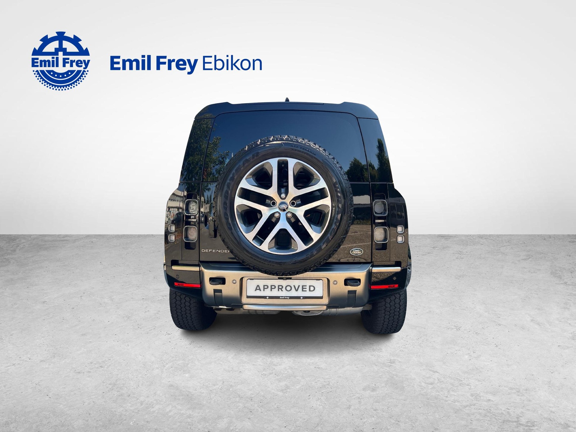 LAND ROVER Defender 110 3.0 D I6 300 X-showroom-element-3